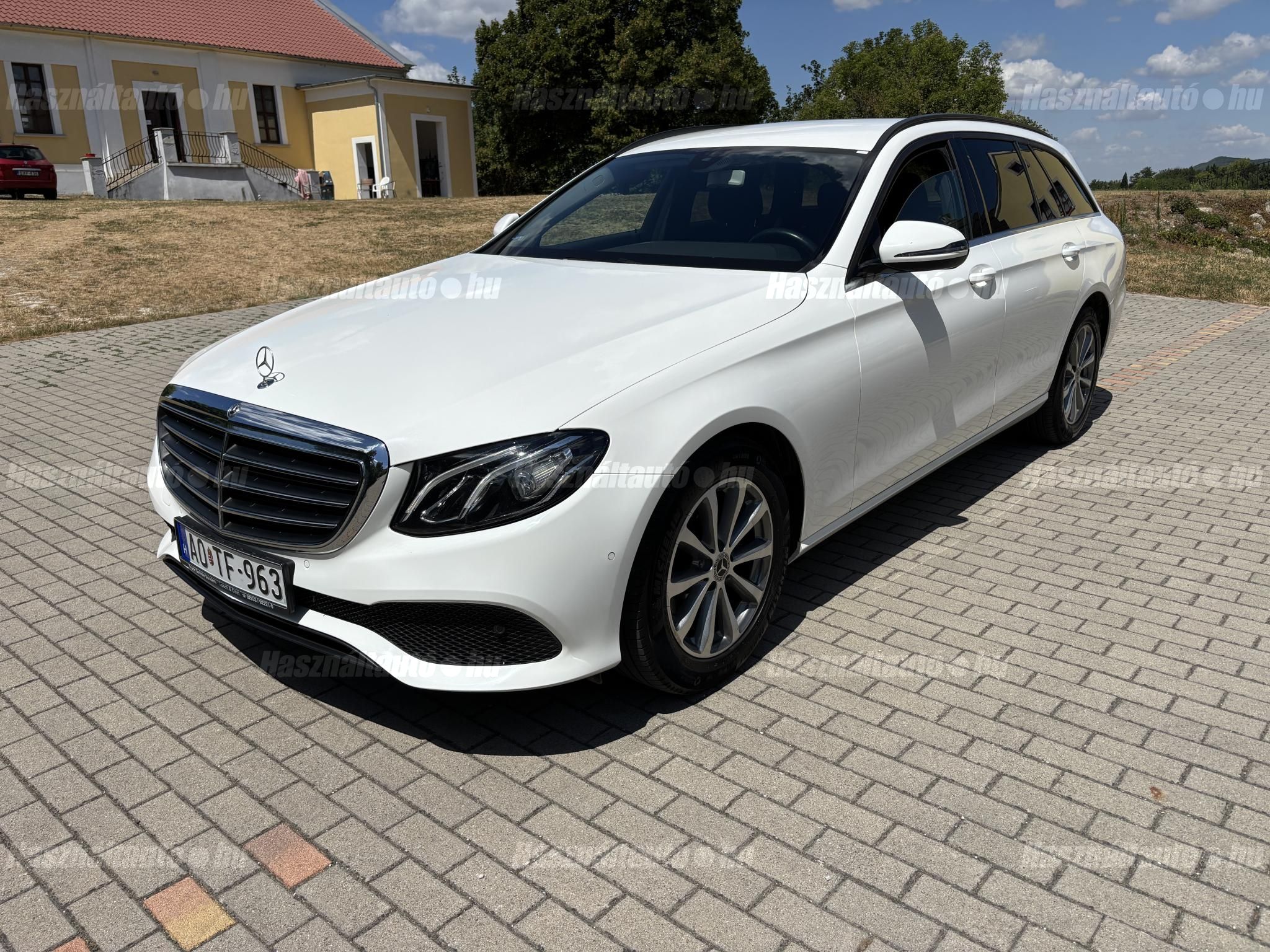 MERCEDES-BENZ E 200 2019/7 - 1