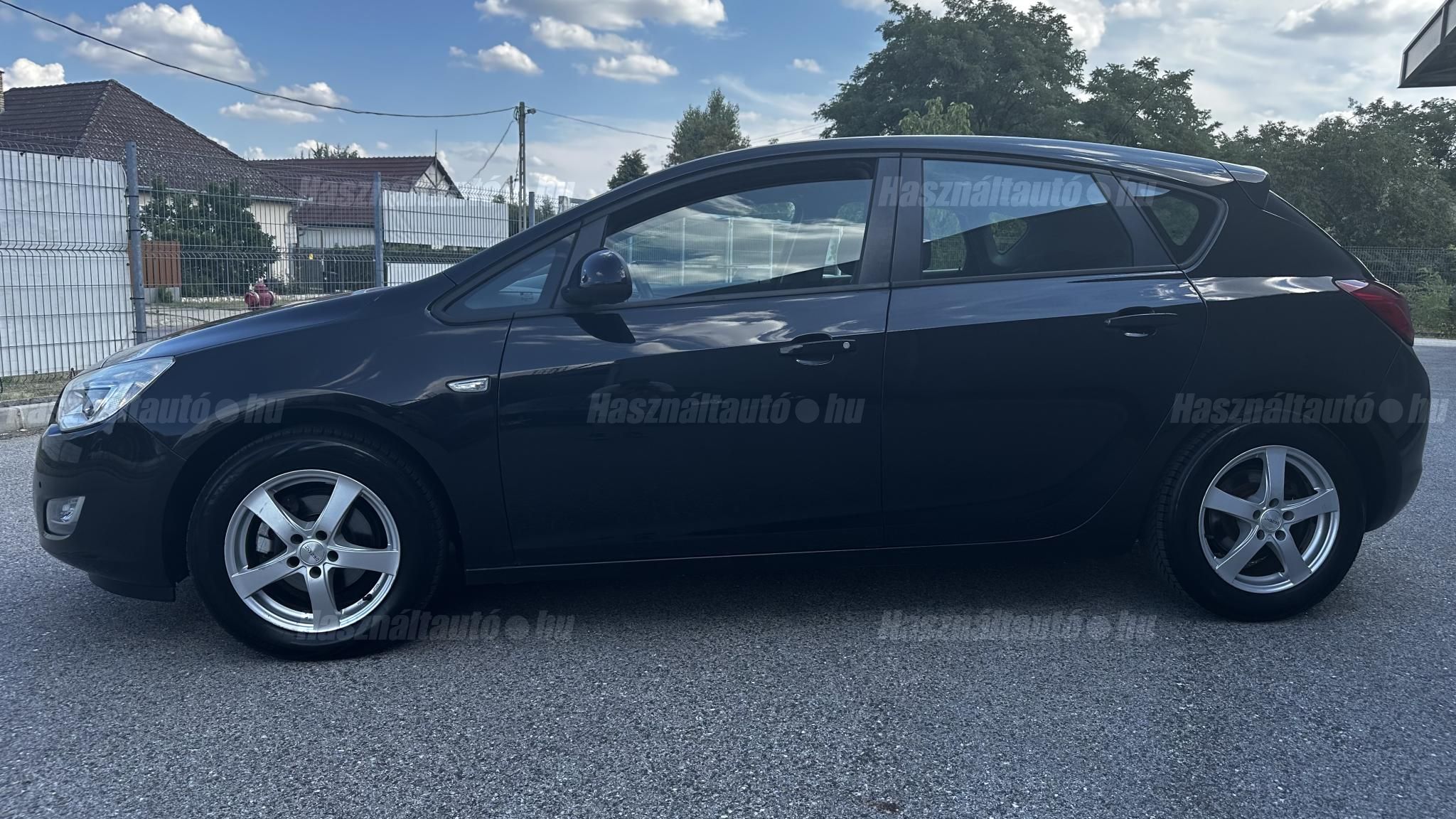 OPEL ASTRA J 2011/2 - 1