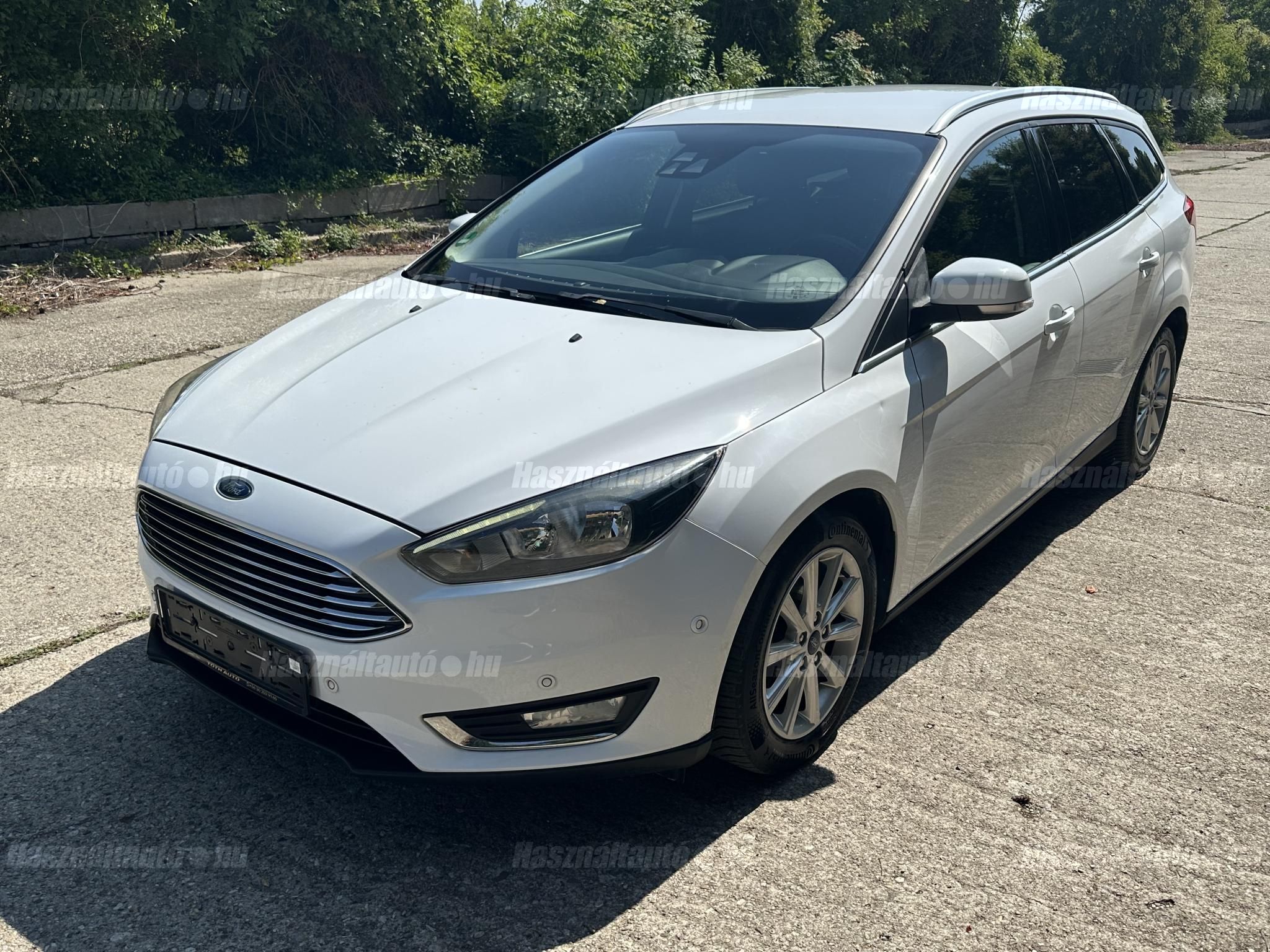 FORD FOCUS 2015/6 - 1