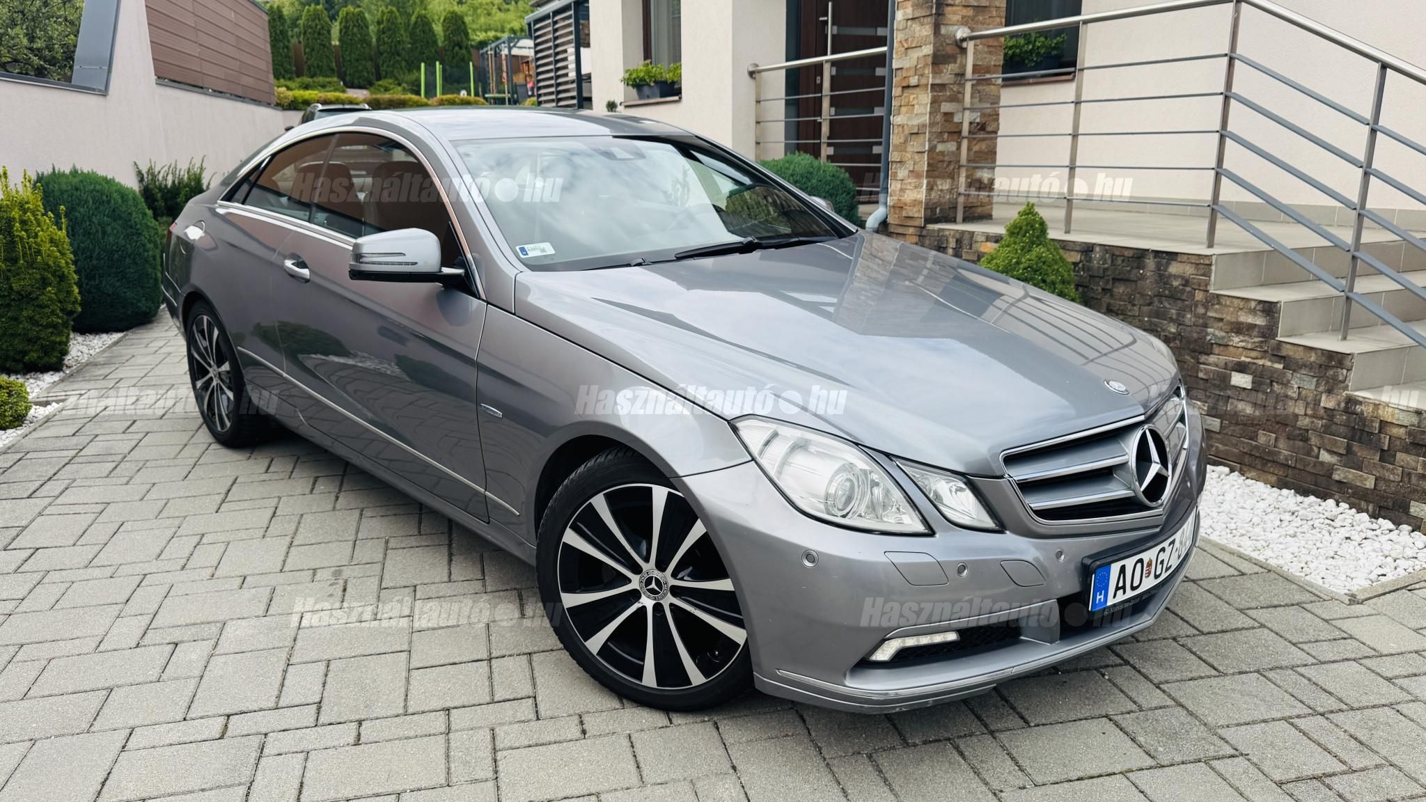 MERCEDES-BENZ E 220 2011/1 - 1