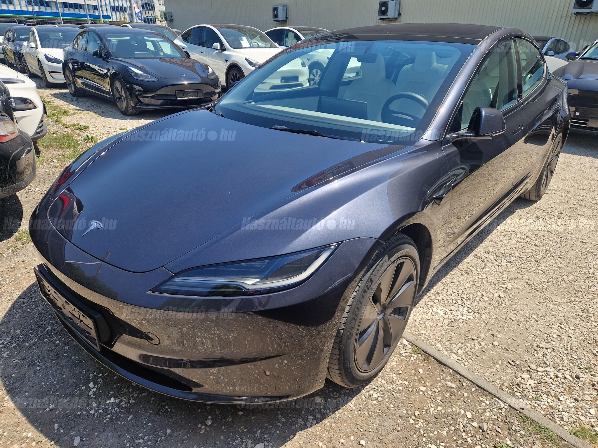TESLA MODEL 3 2024/5 - 1