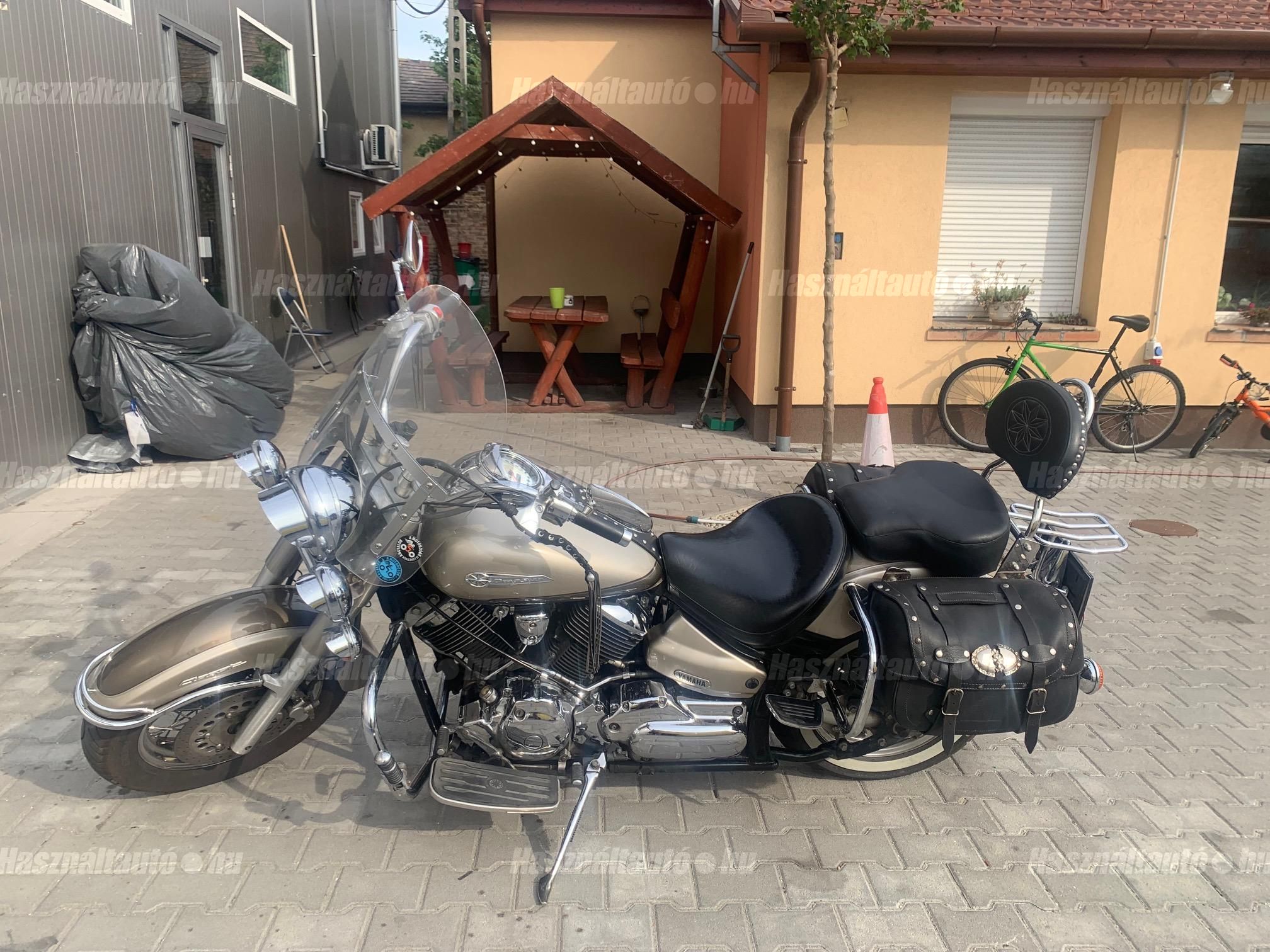 YAMAHA XVS 1100 A DRAG STAR 2004/8 - 1