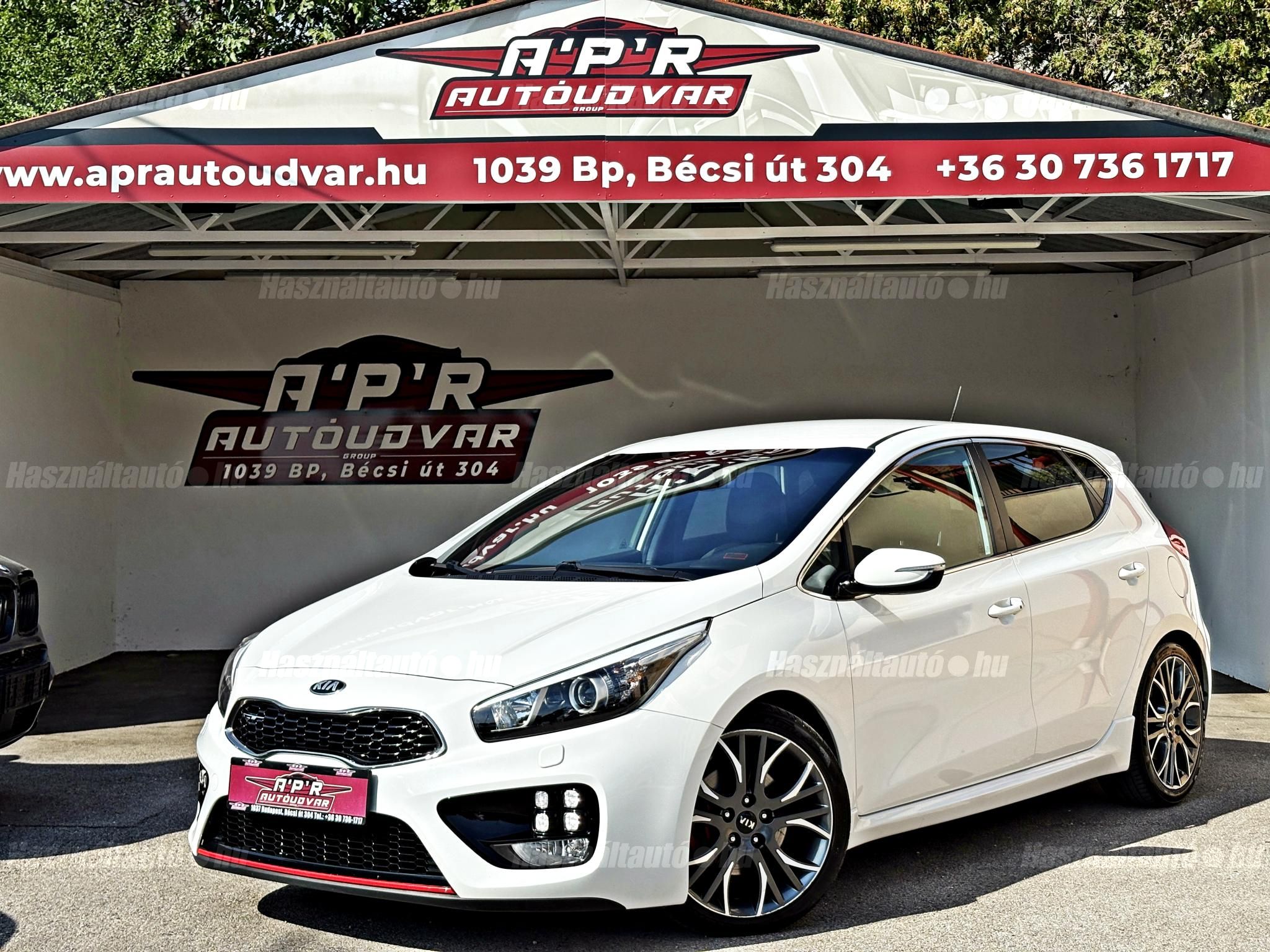 KIA CEE'D 2015/7 - 1