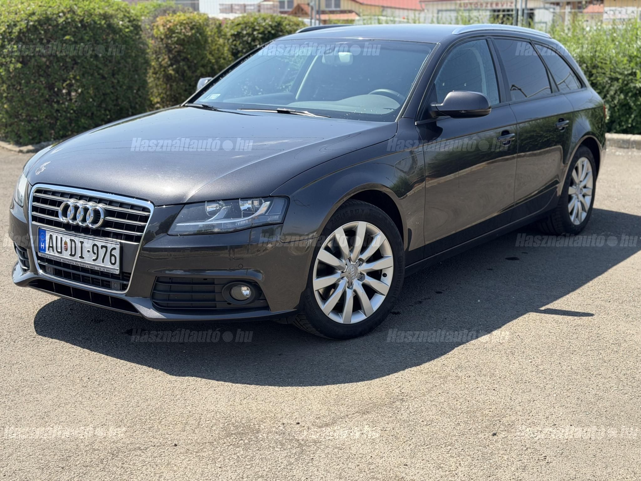 AUDI A4 2011/6 - 1