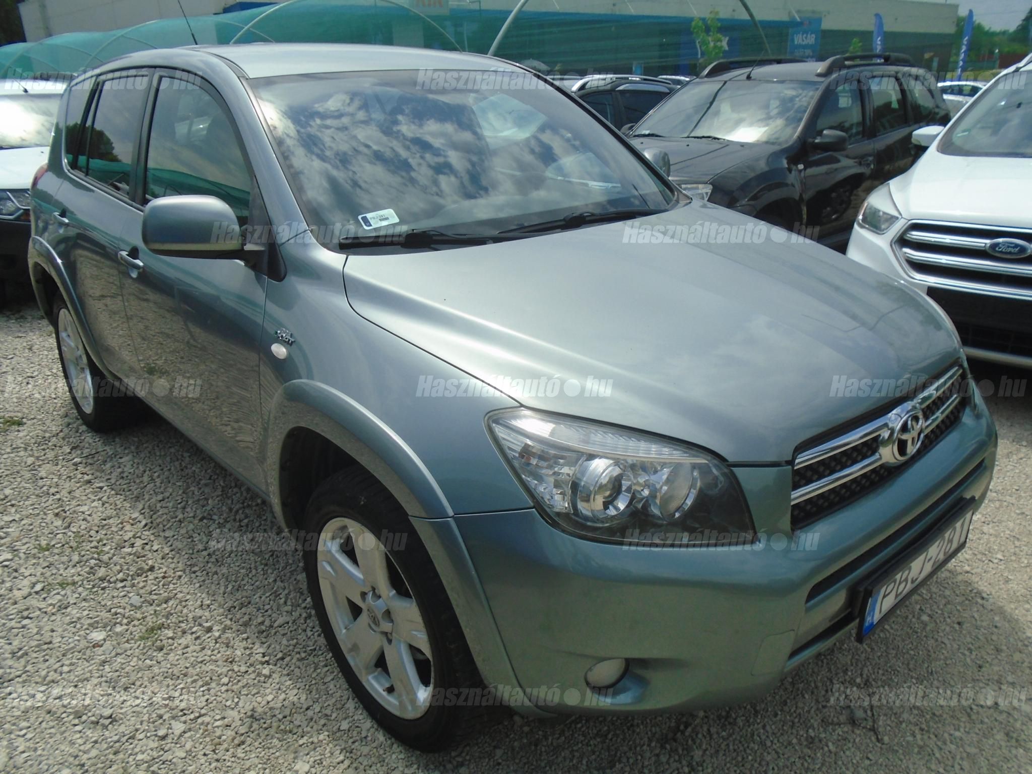 TOYOTA RAV 4 2006/7 - 1