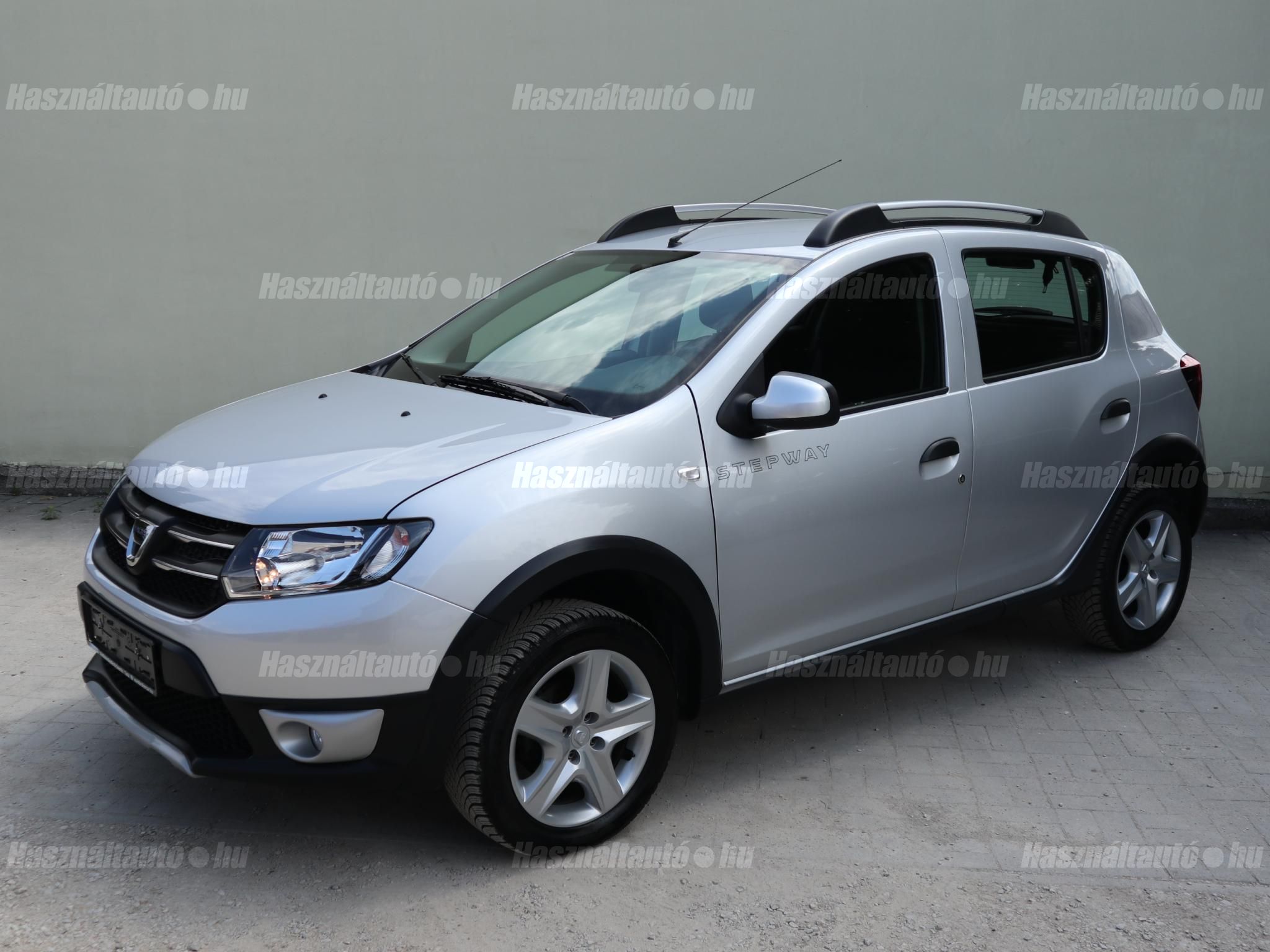 DACIA SANDERO 2014/11 - 1