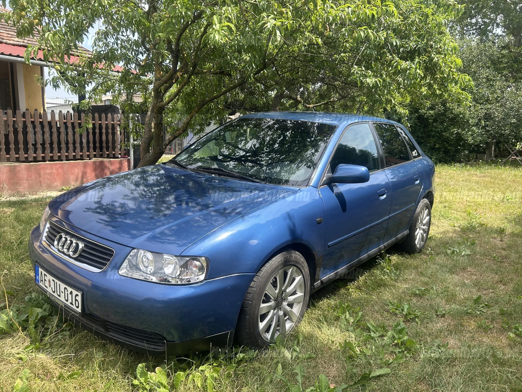 AUDI A3 2000/12 - 1