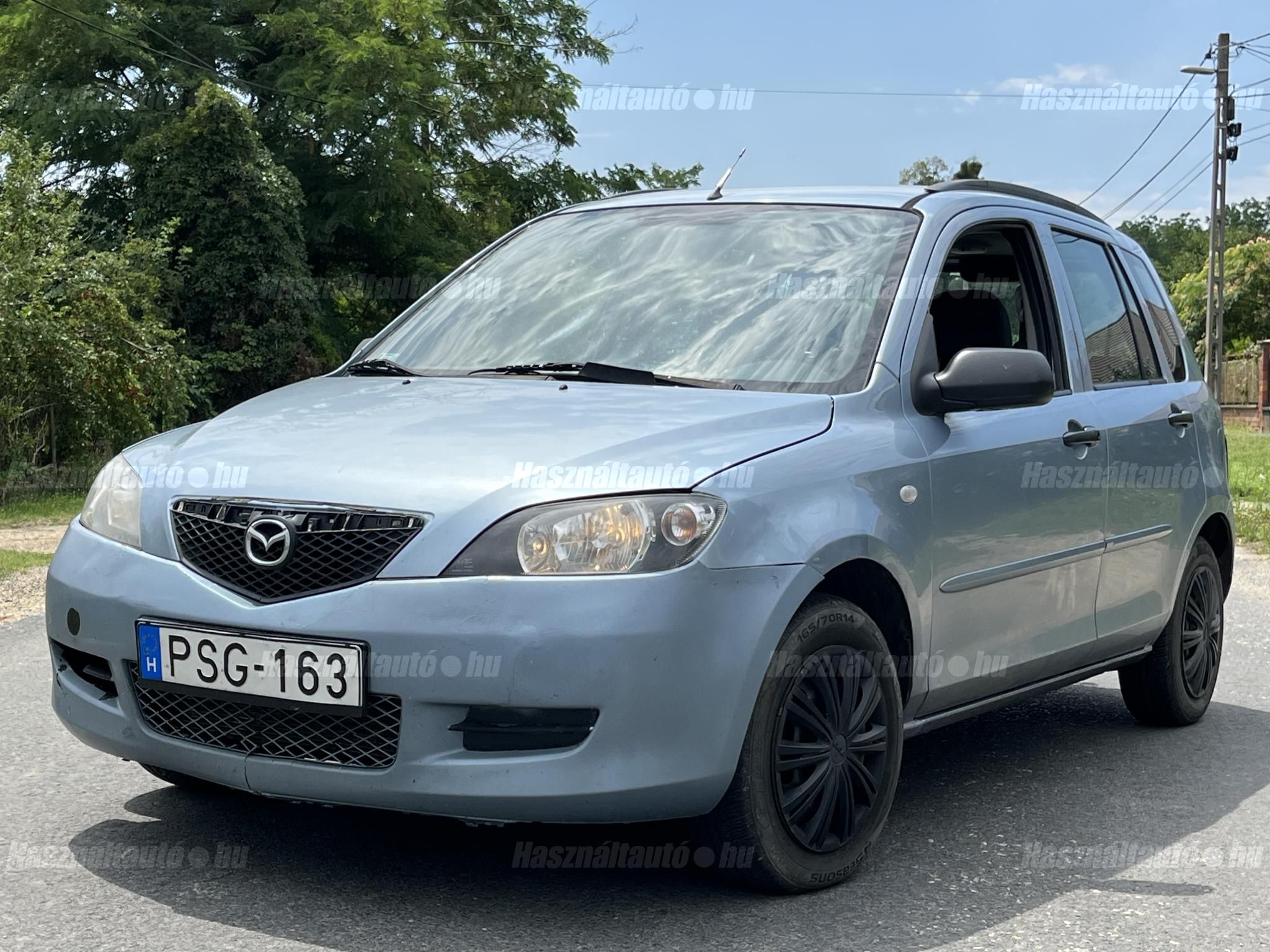 MAZDA 2 2004/5 - 1