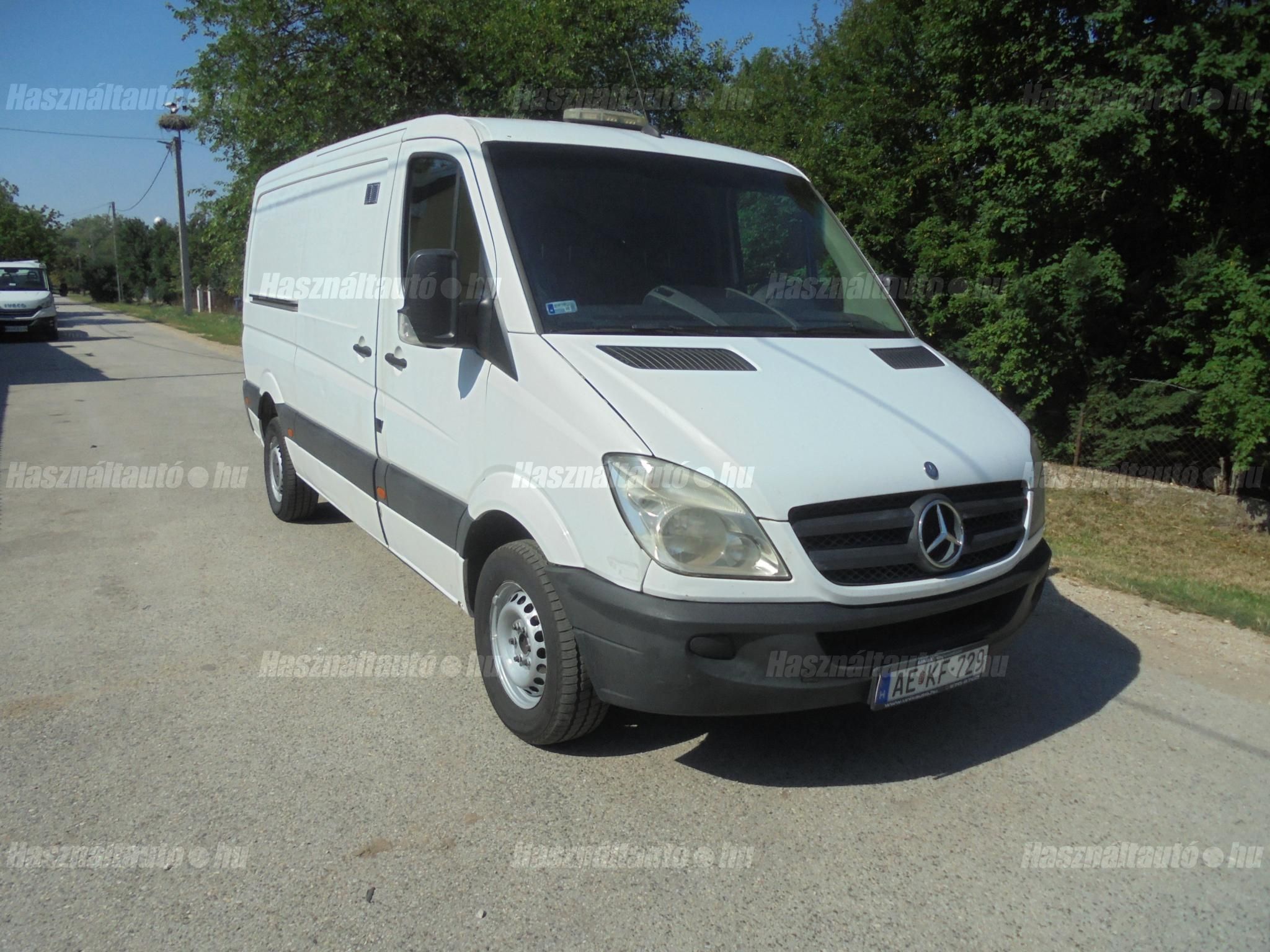 MERCEDES-BENZ SPRINTER 2011 - 1