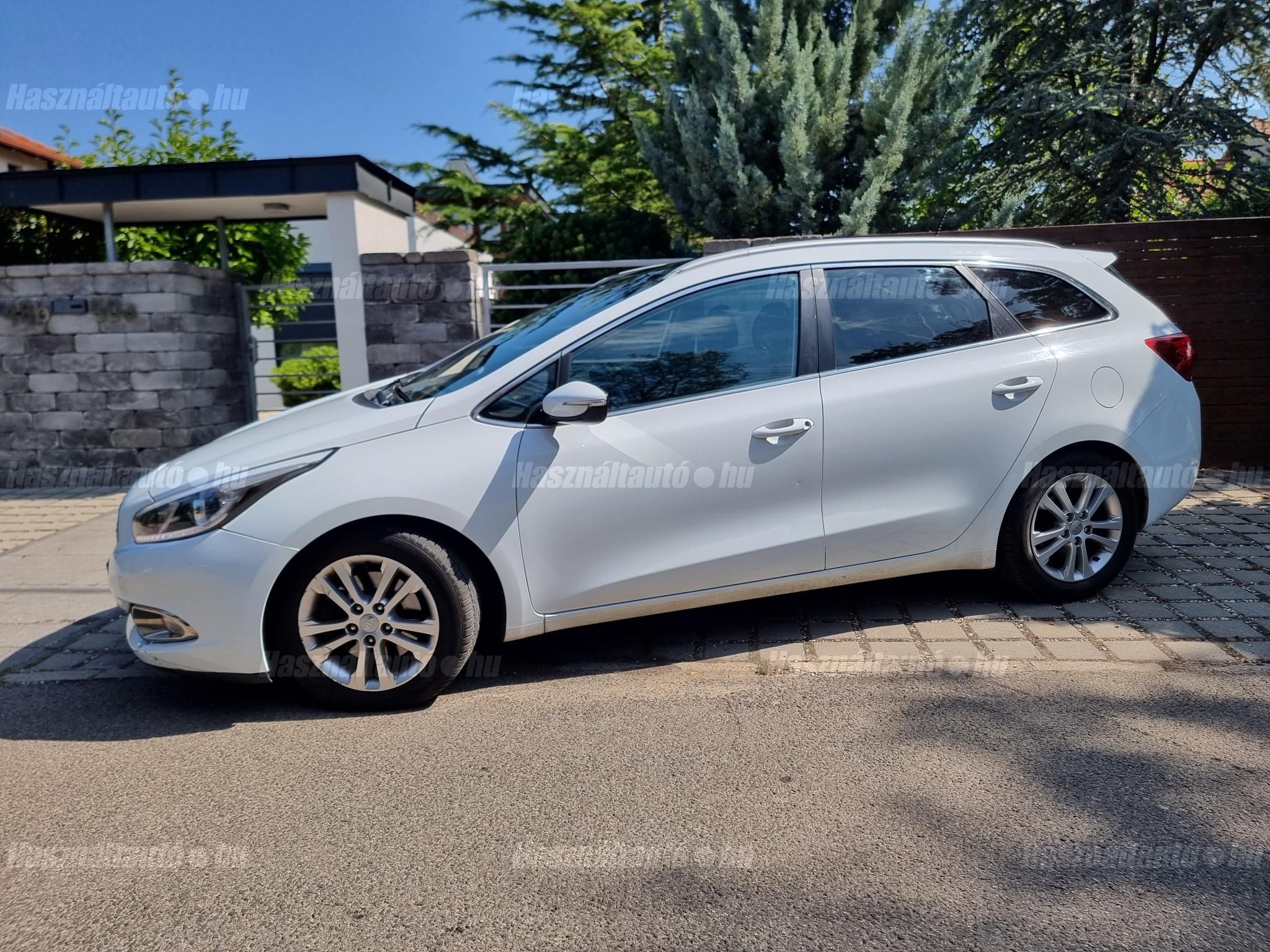 KIA CEE'D 2013/10 - 1