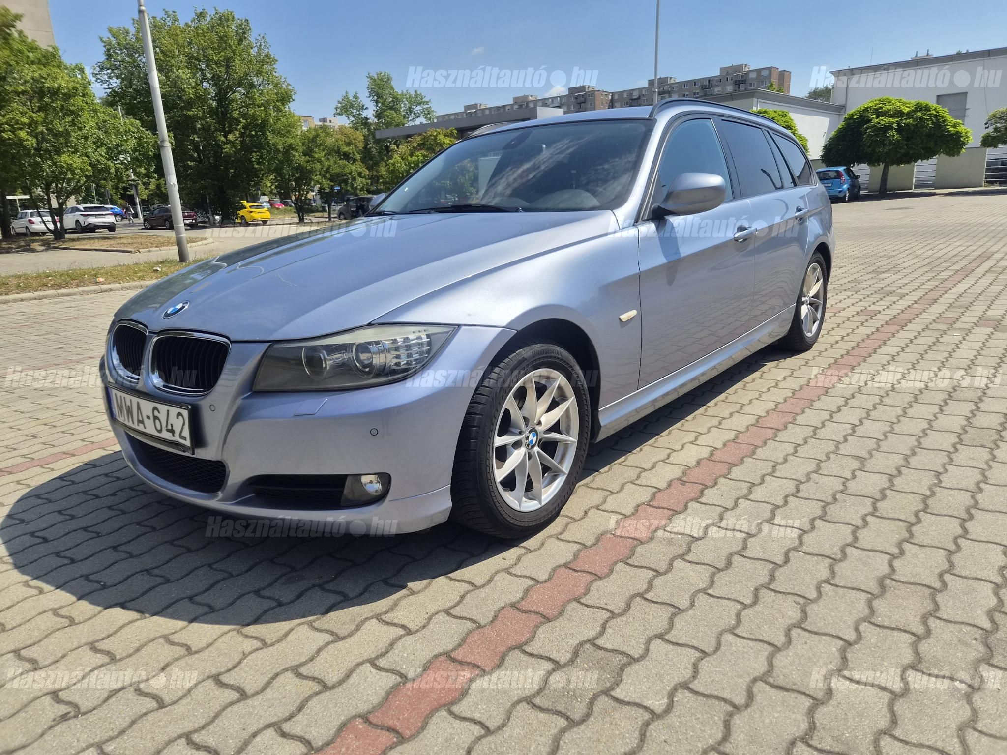 BMW 318 2011/5 - 1