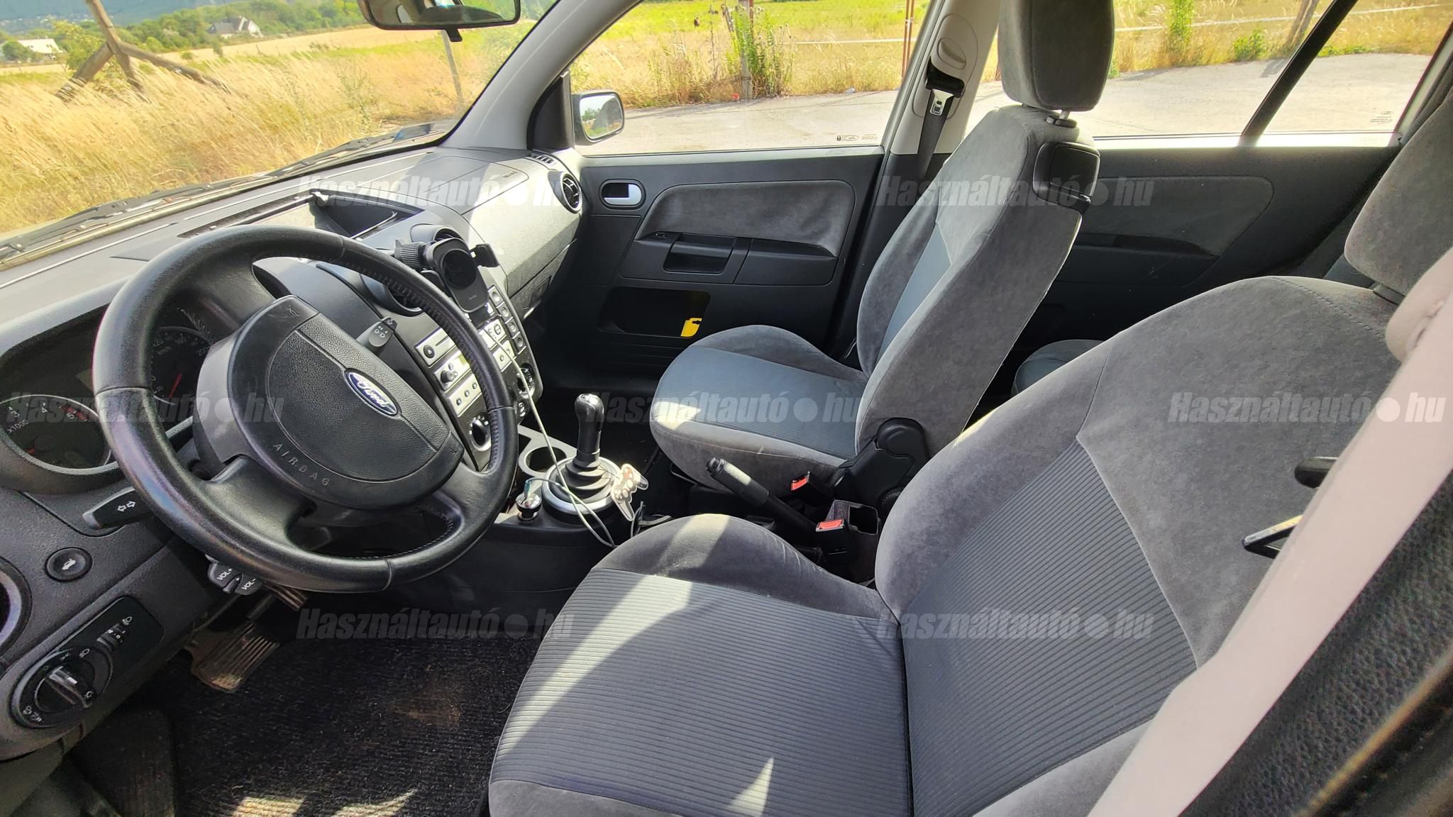 FORD FUSION 2004 - 1
