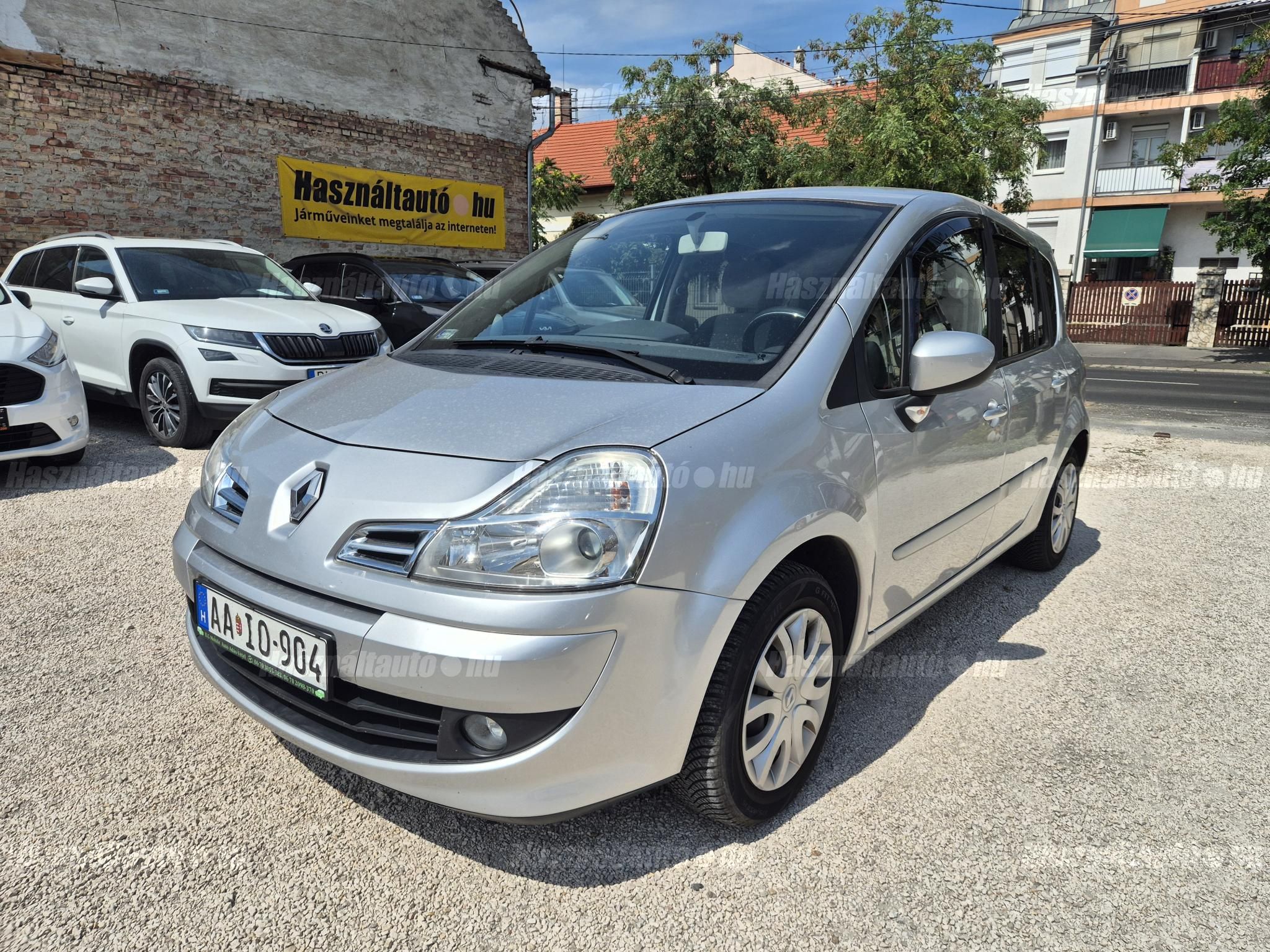 RENAULT GRAND MODUS 2009/9 - 1