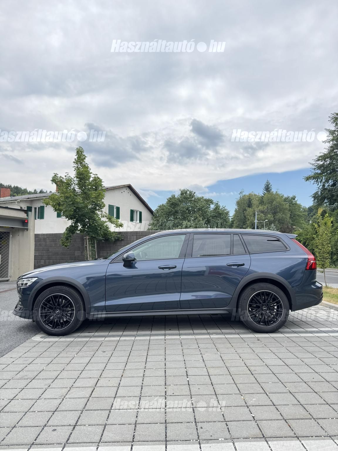 VOLVO V60 2023/12 - 1