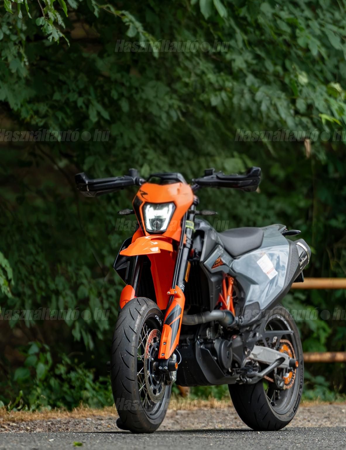 KTM 690 SMC 2021 - 1