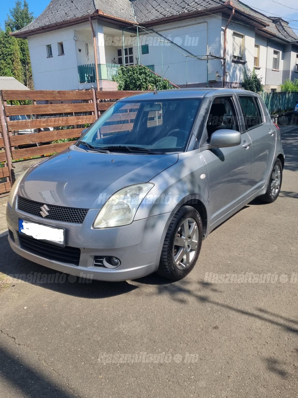 SUZUKI SWIFT 2005 - 1