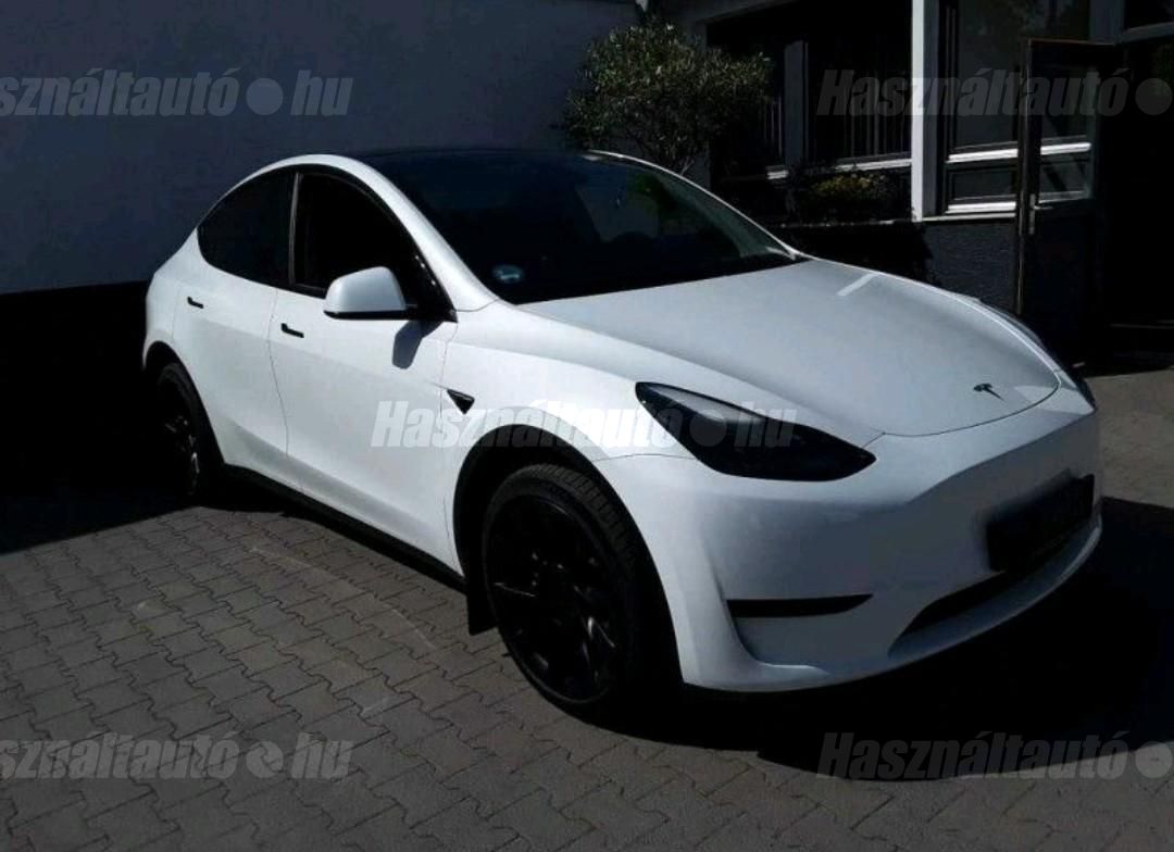 TESLA MODEL Y 2023/5 - 1