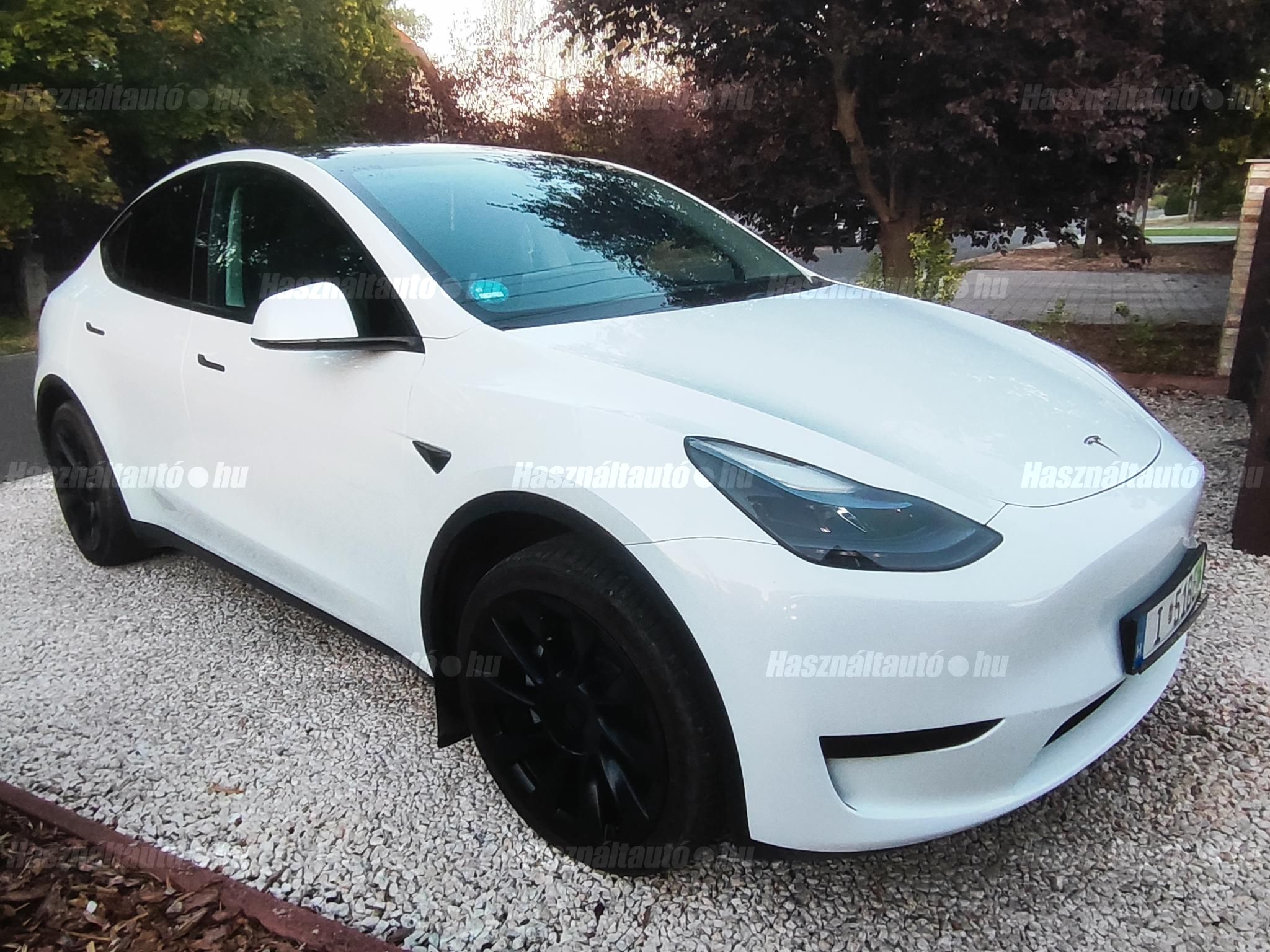 TESLA MODEL Y 2023/5 - 1