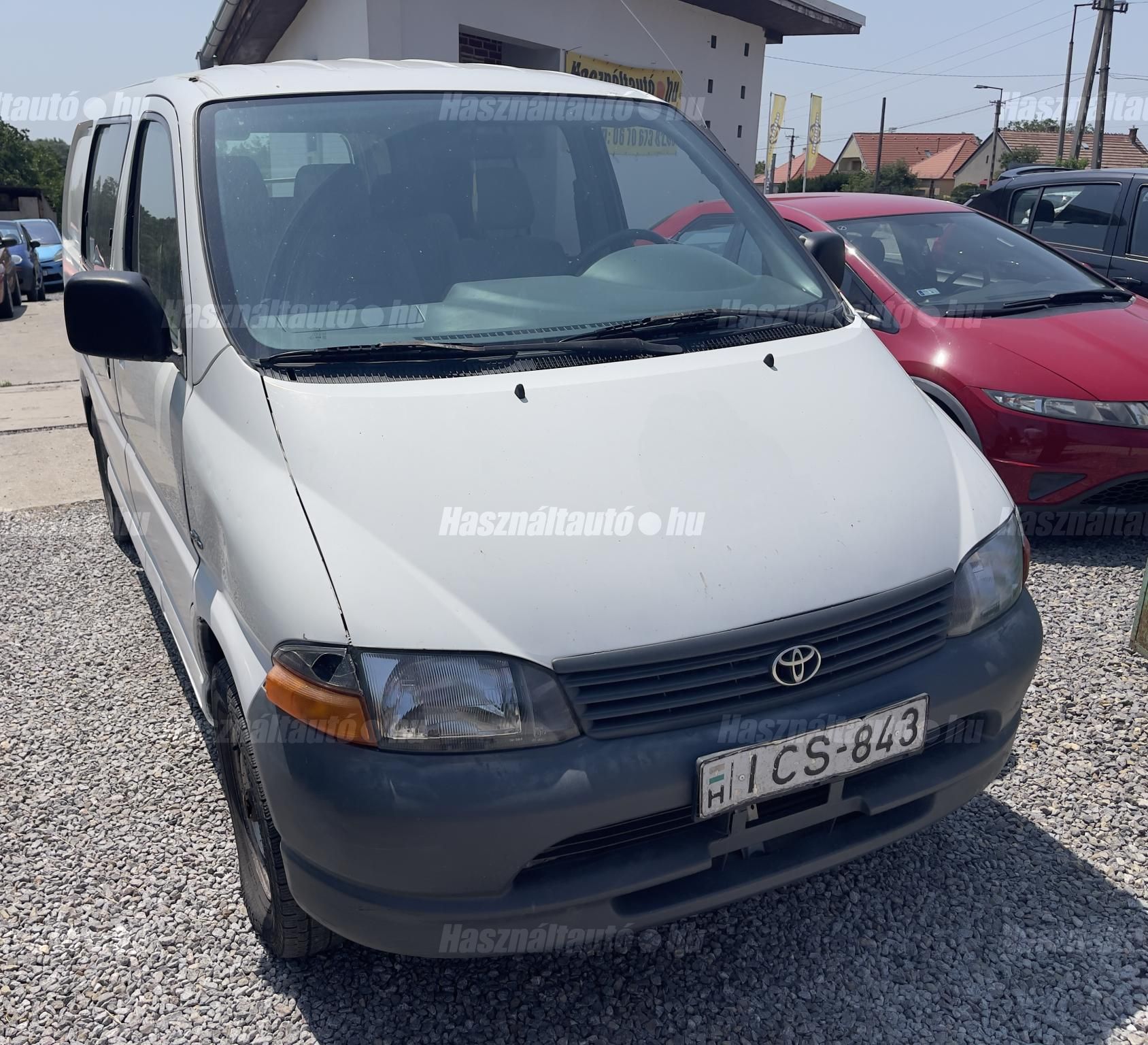 TOYOTA HIACE 2001 - 1