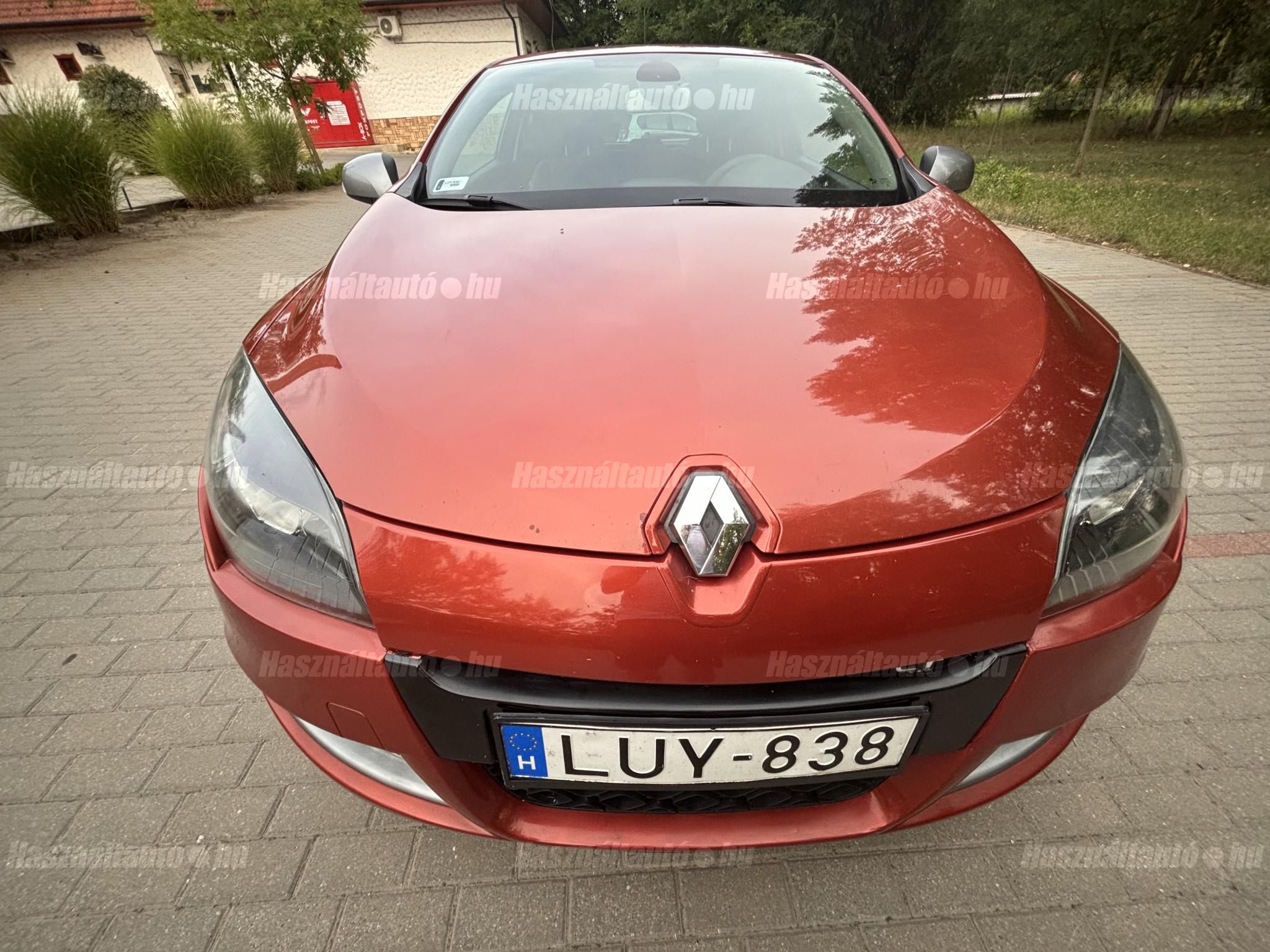 RENAULT MEGANE 2011/8 - 1