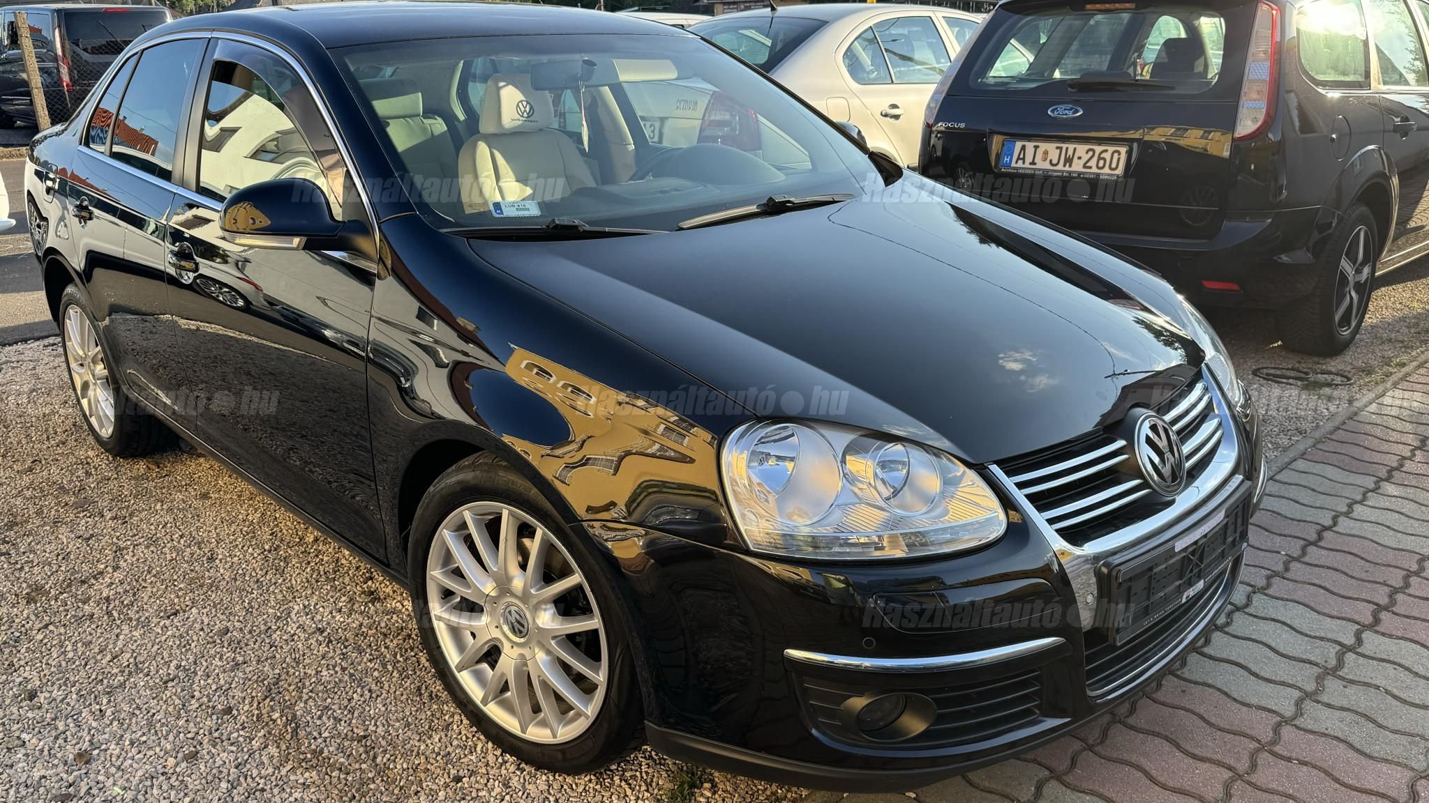 VOLKSWAGEN JETTA 2010/8 - 1