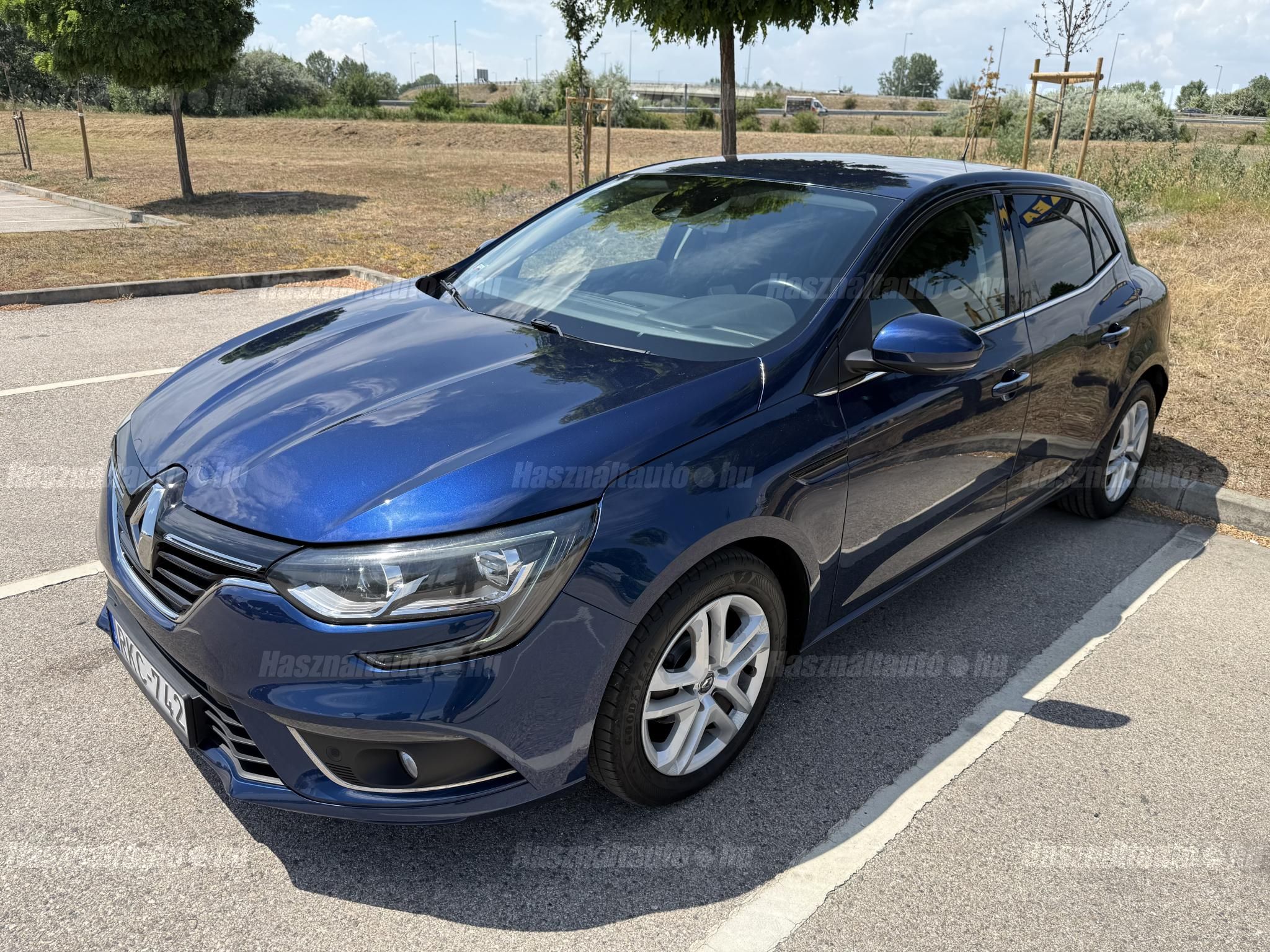 RENAULT MEGANE 2016/8 - 1
