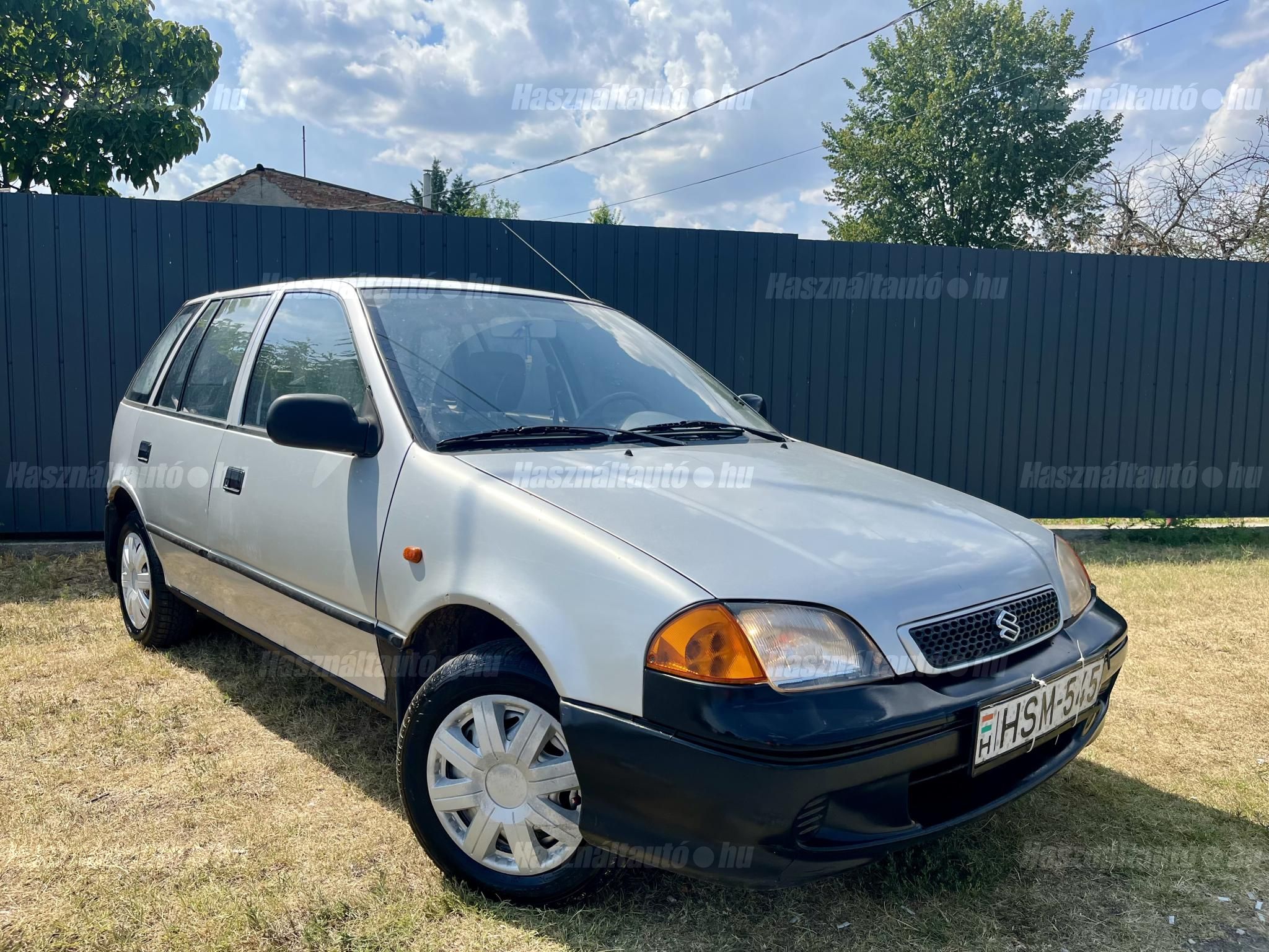 SUZUKI SWIFT 2002/8 - 1