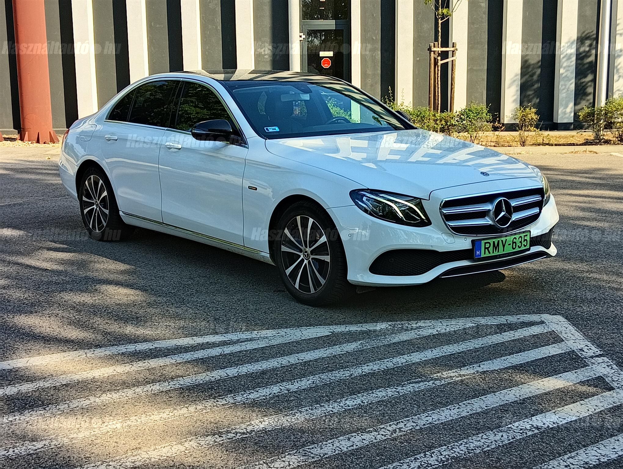 MERCEDES-BENZ E 300 2019/7 - 1