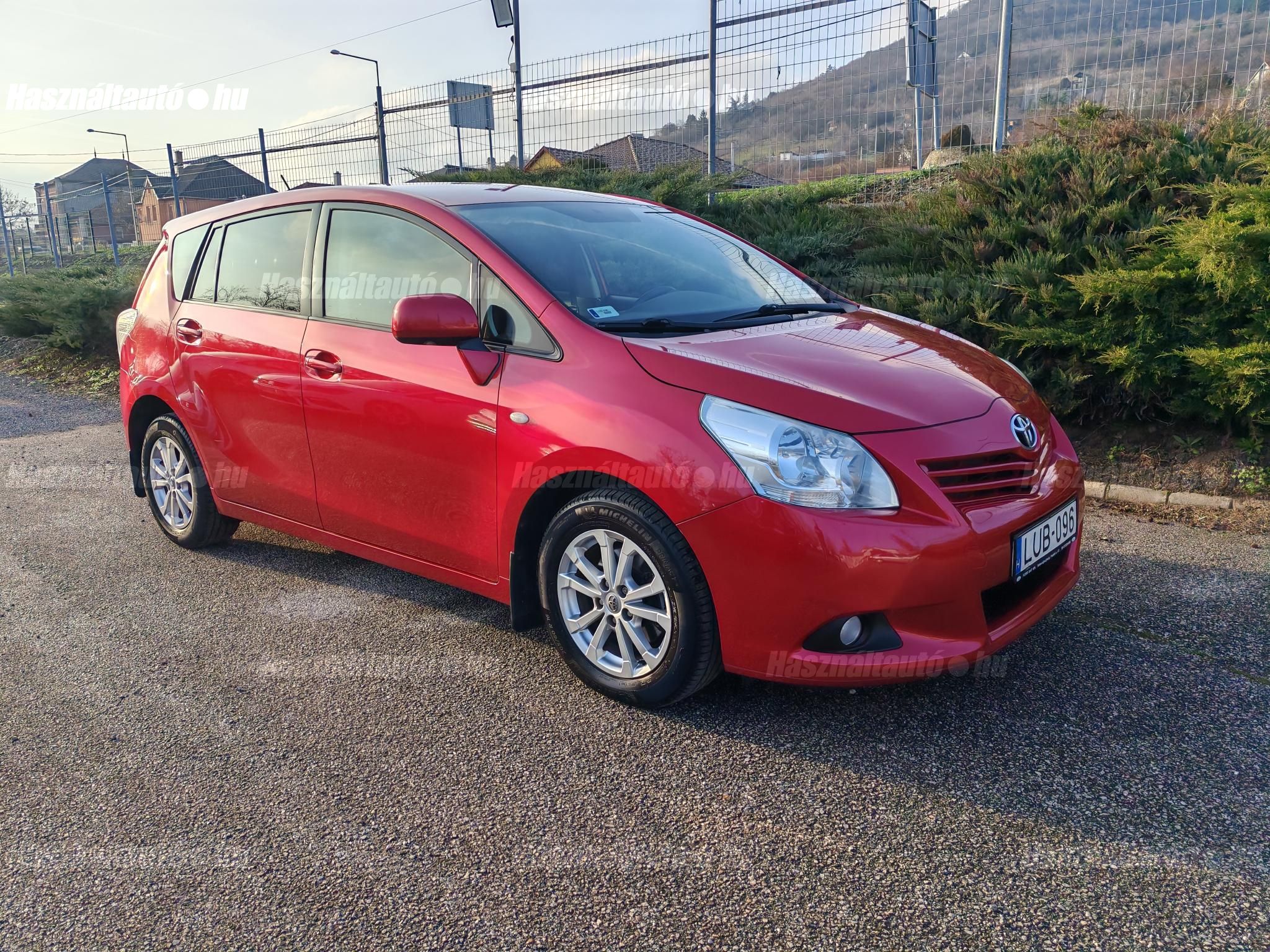 TOYOTA VERSO 2010/12 - 1