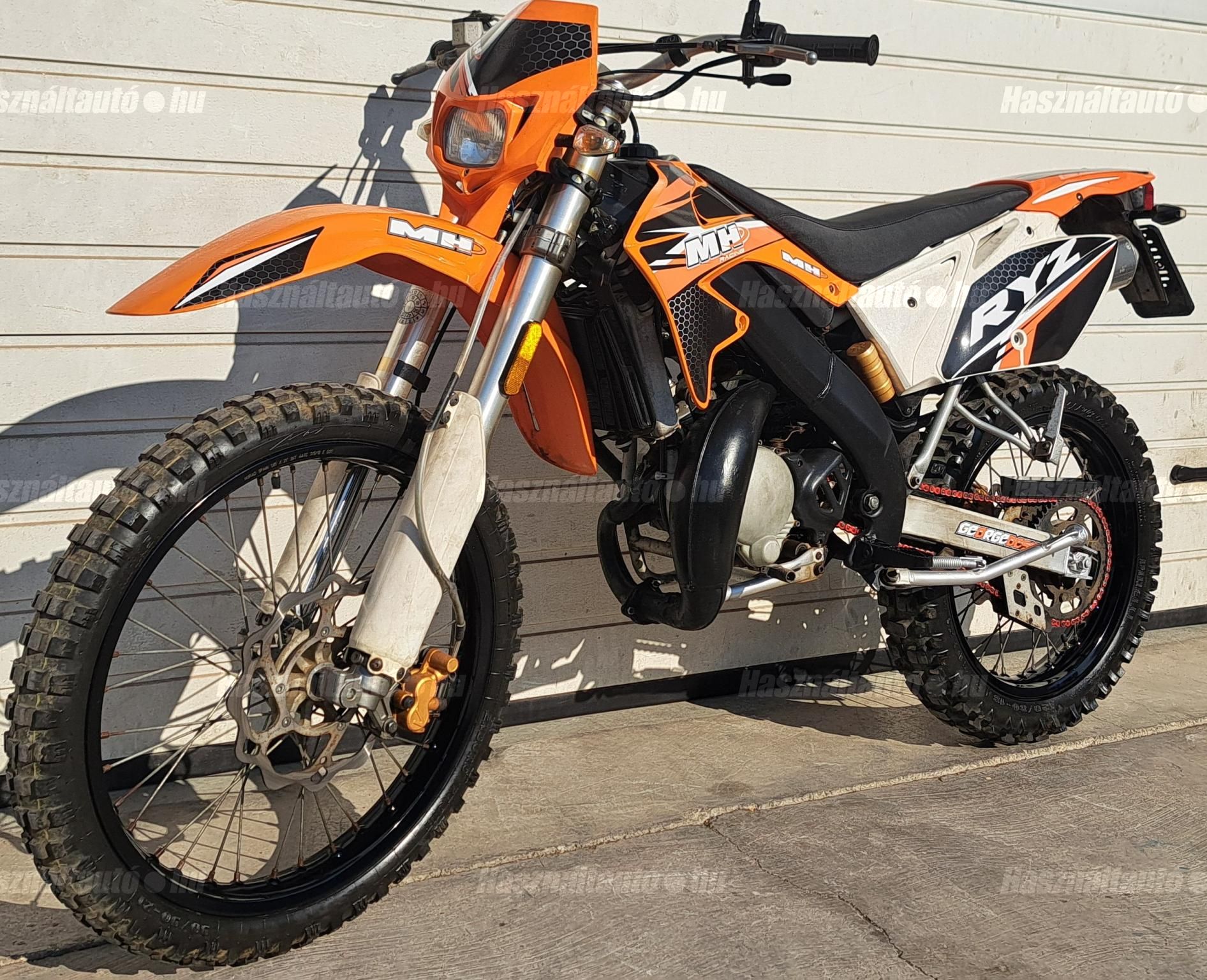 MOTORHISPANIA RYZ 2015/8 - 1