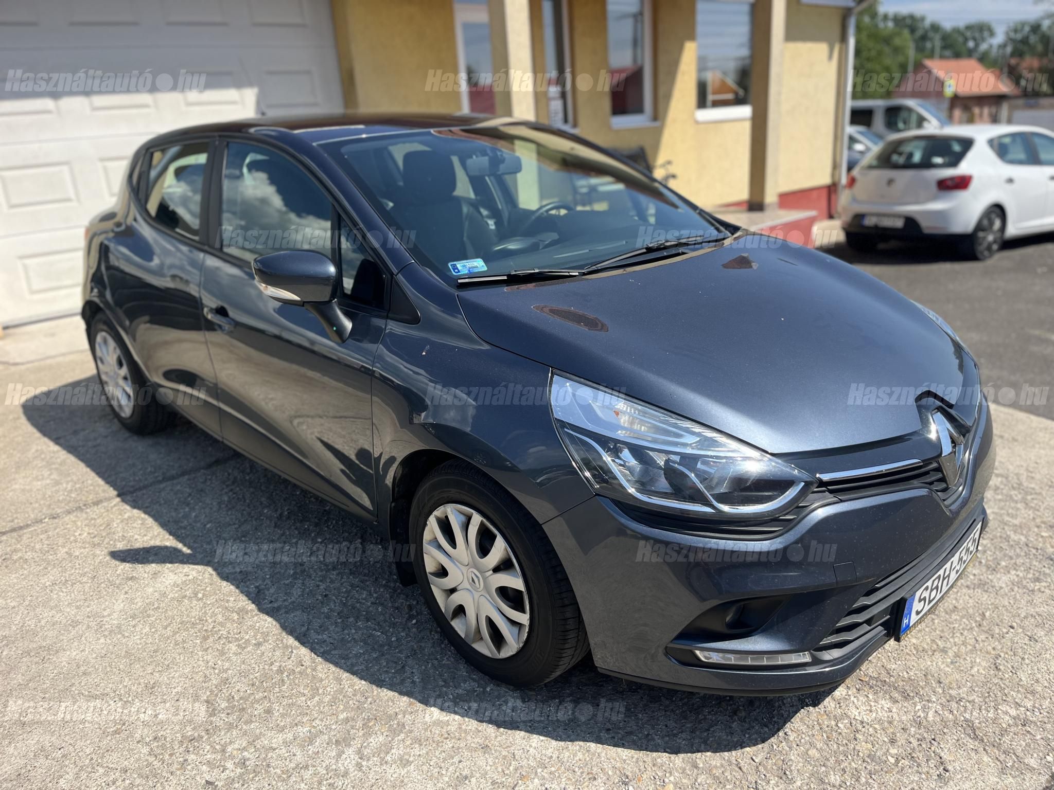 RENAULT CLIO 2020/3 - 1