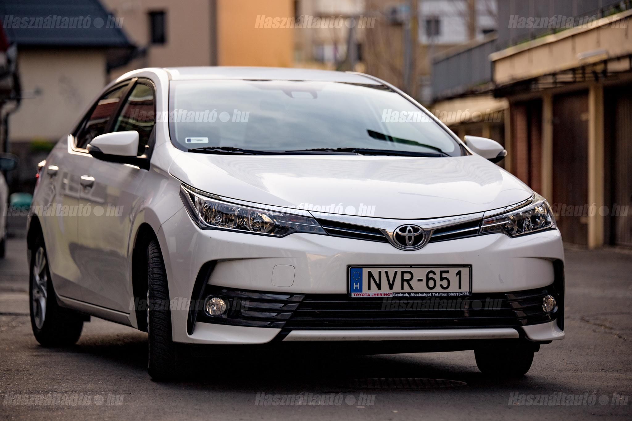 TOYOTA COROLLA 2016/10 - 1