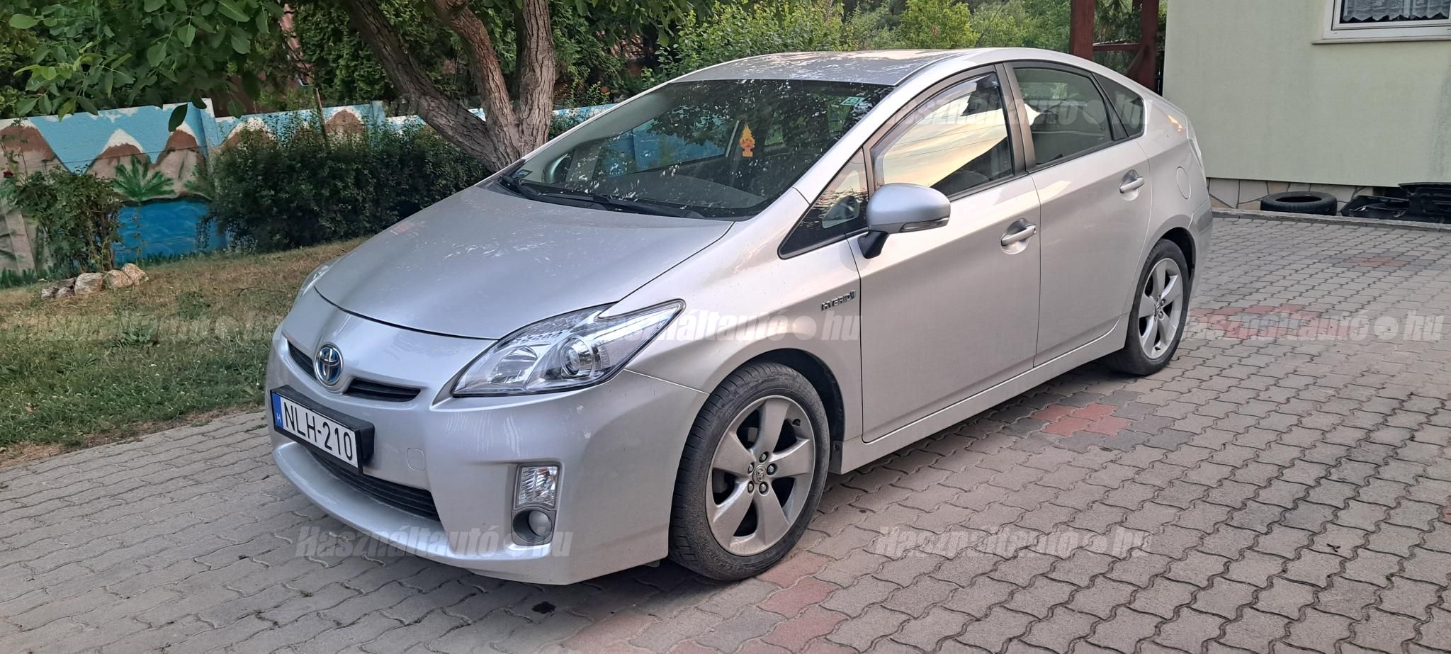 TOYOTA PRIUS 2010 - 1