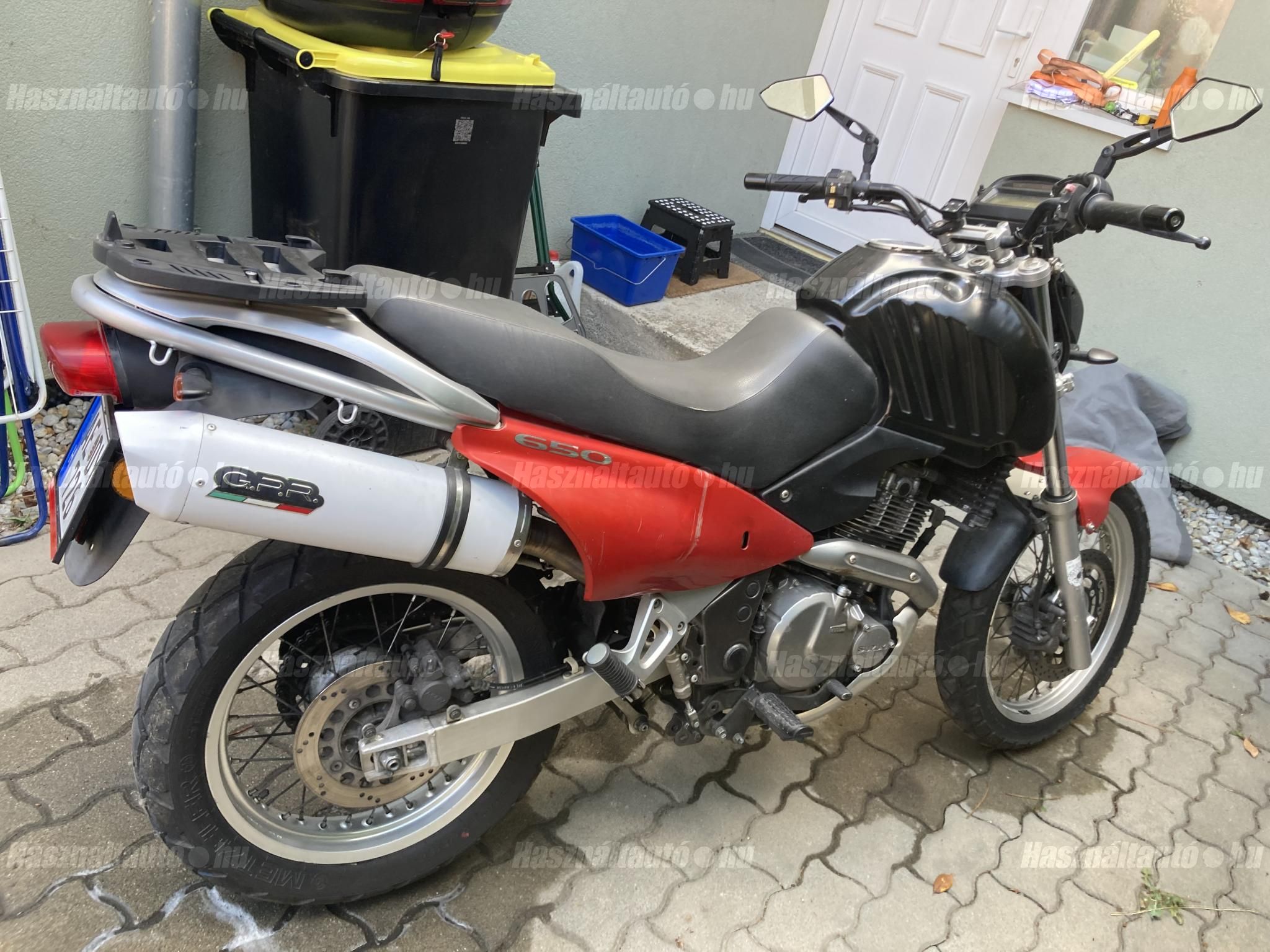 SUZUKI XF 650 (FREEWIND) 1999/4 - 1