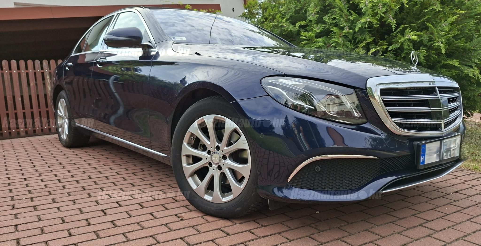 MERCEDES-BENZ E 220 2016 - 1