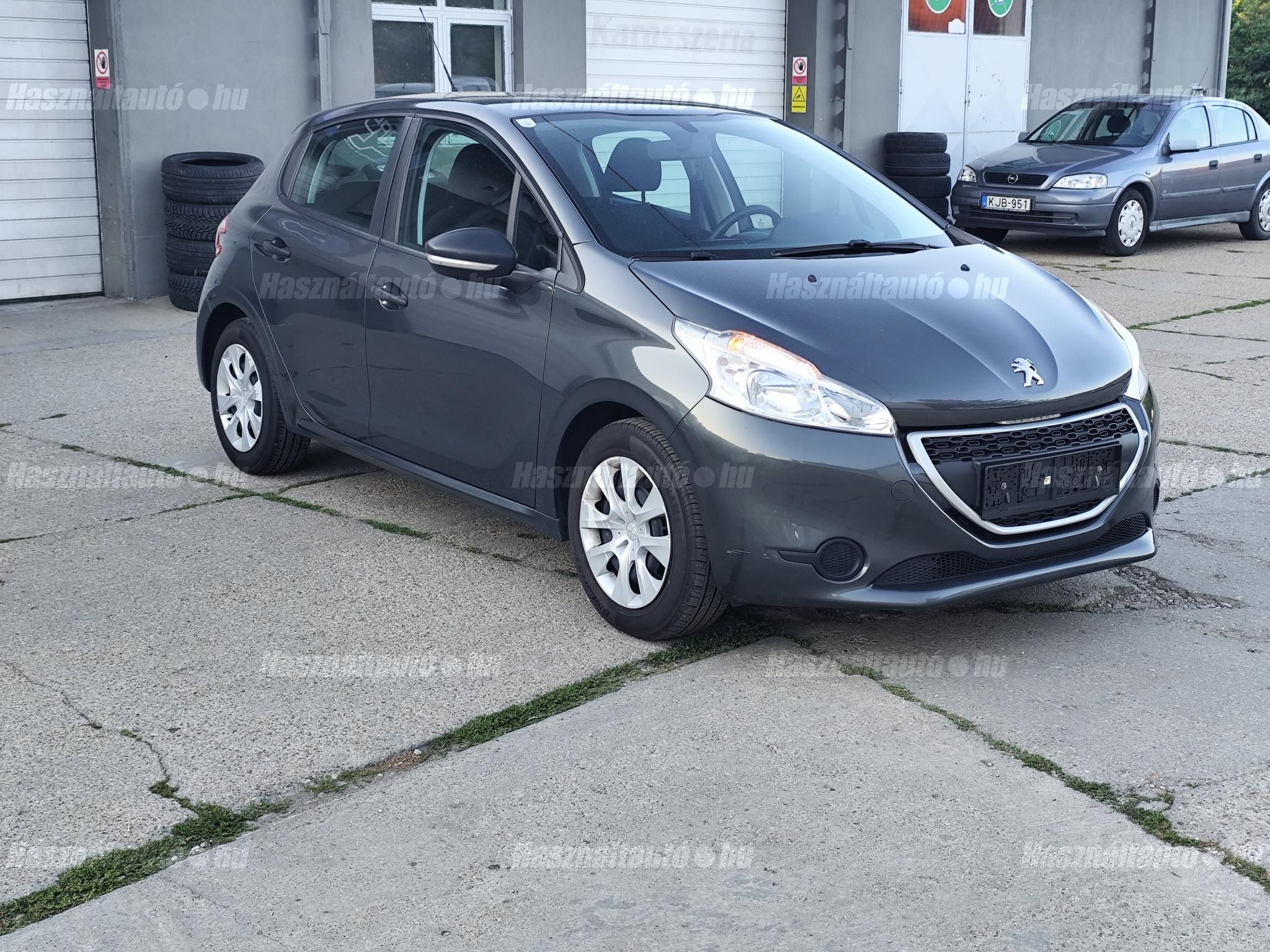 PEUGEOT 208 2014 - 1