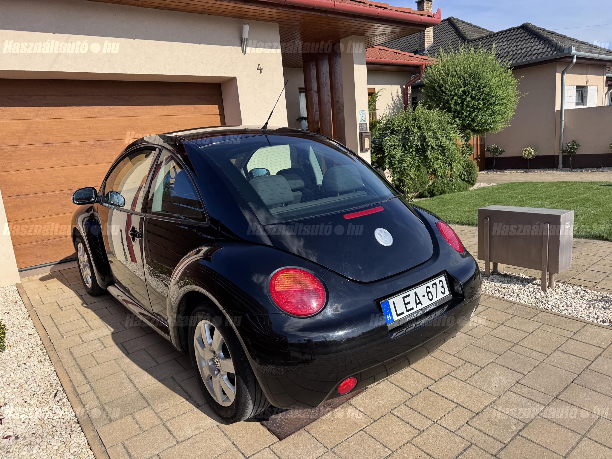 VOLKSWAGEN NEW BEETLE 2003 - 1