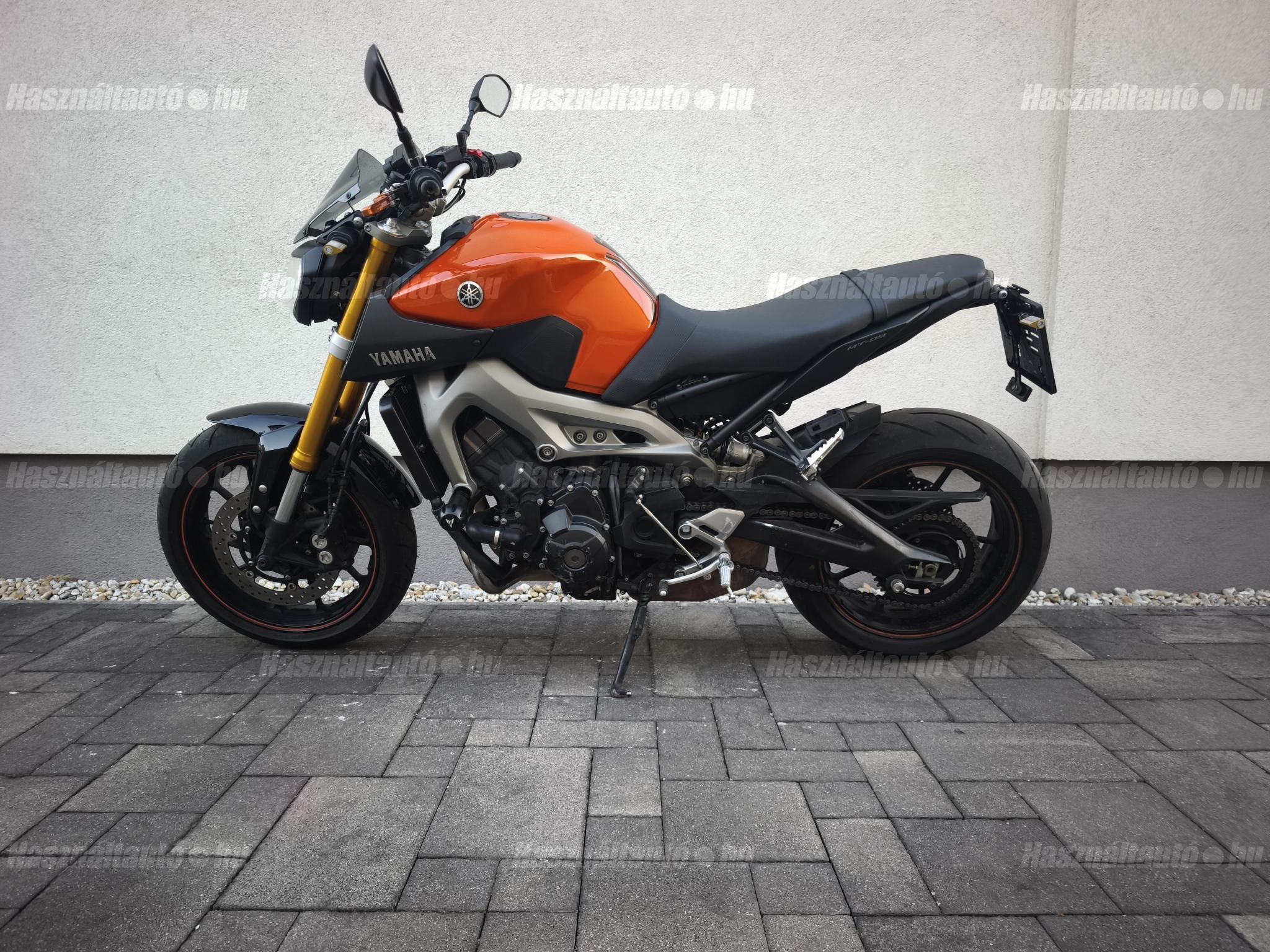 YAMAHA MT-09 2015/7 - 1
