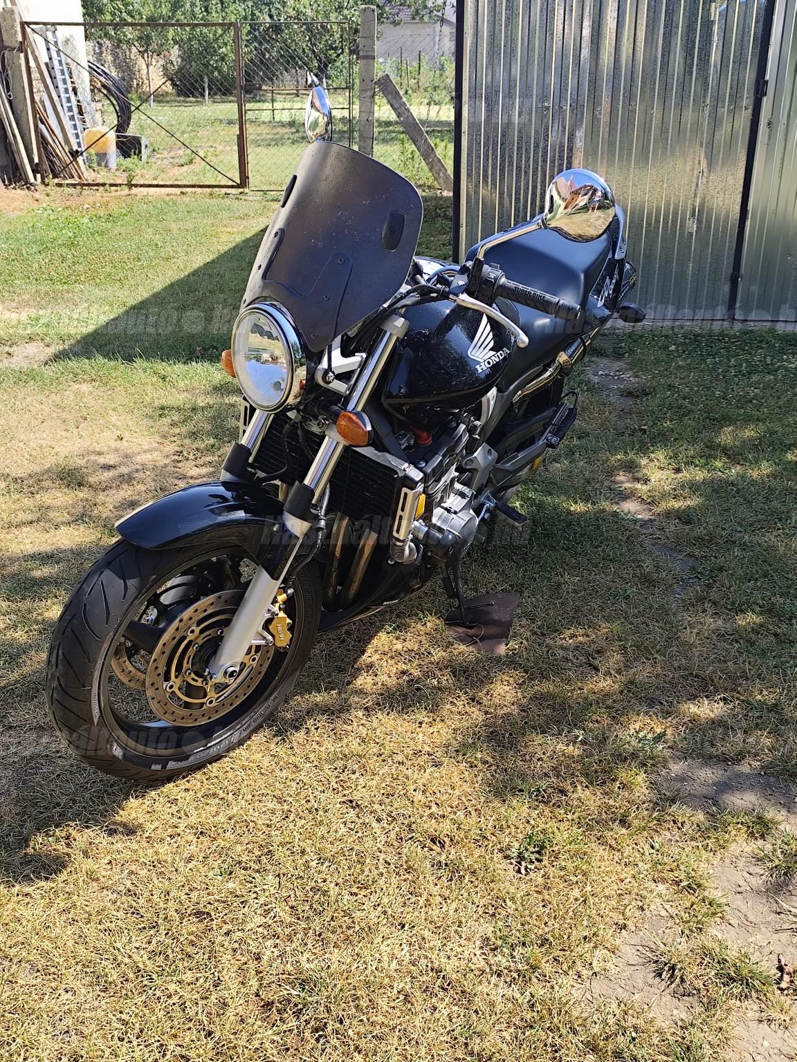HONDA CB 900 F (HORNET) 2004/11 - 1