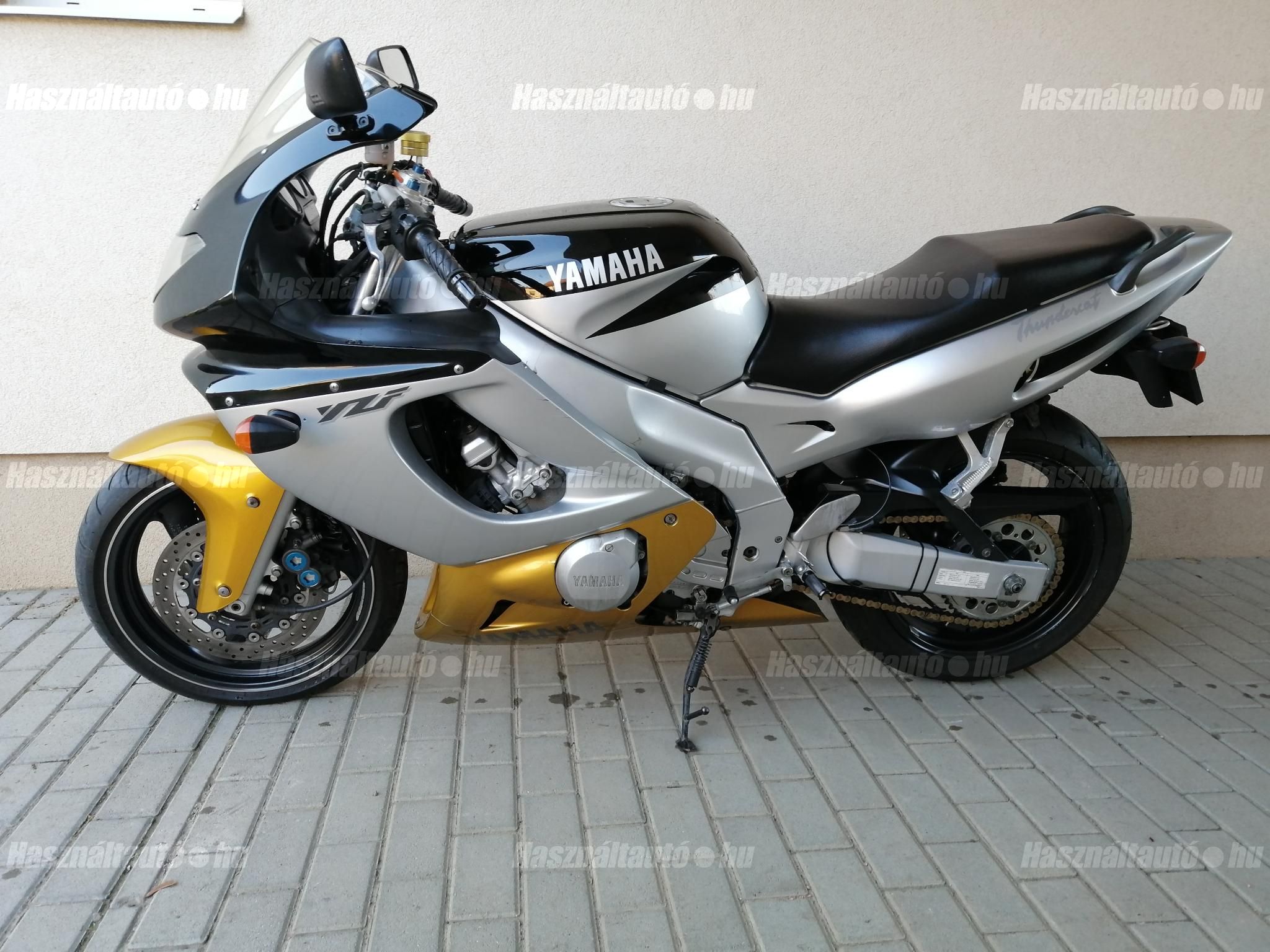 YAMAHA YZF 600 R 2002/4 - 1