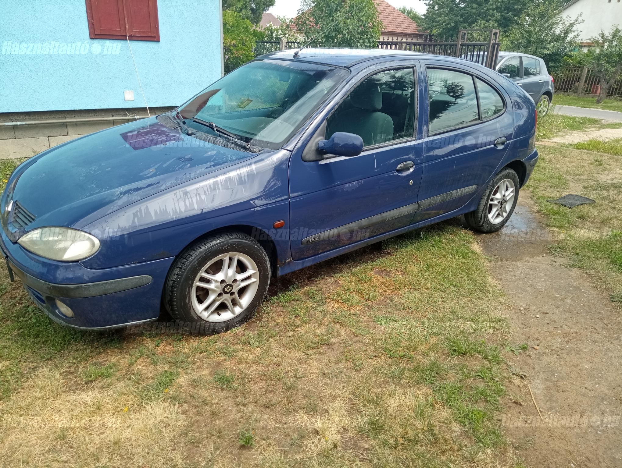 RENAULT MEGANE 2002/2 - 1