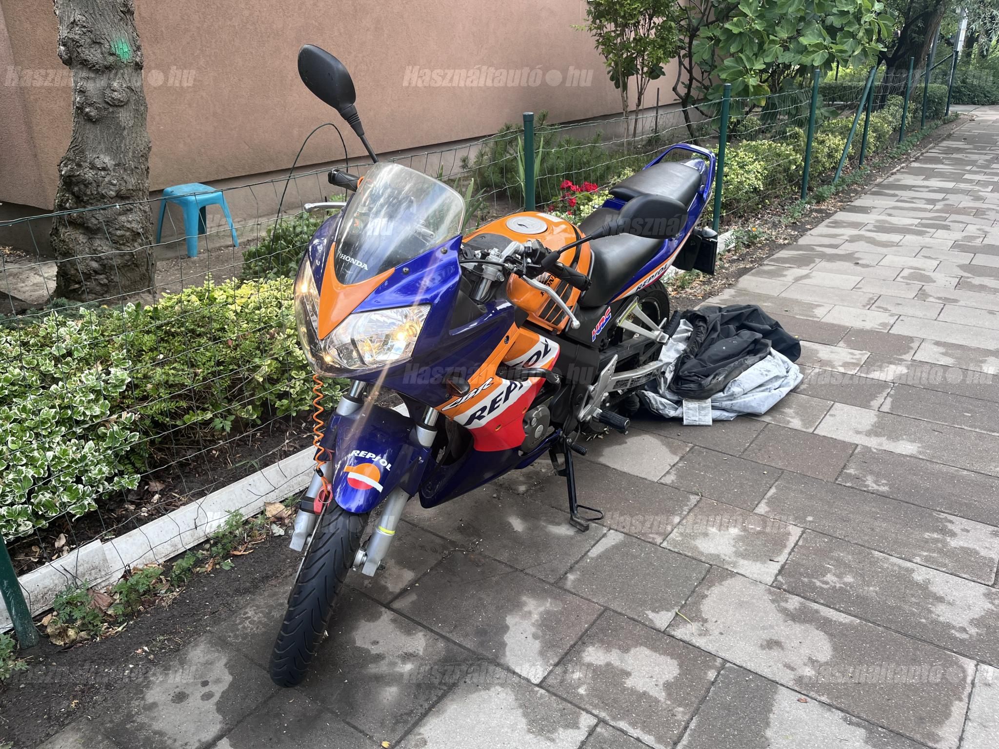 HONDA CBR 125 R 2006/12 - 1