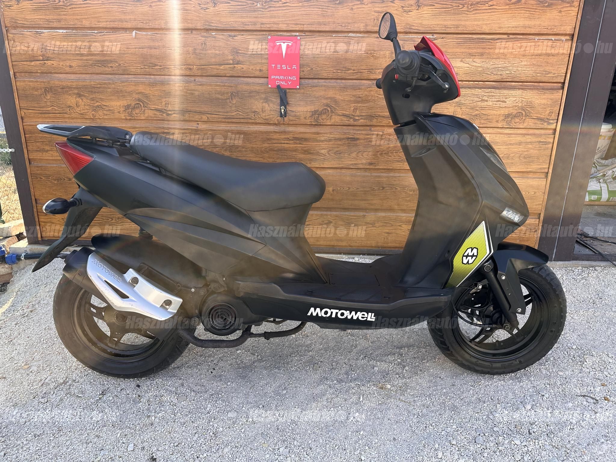 MOTOWELL CROGEN 2017 - 1