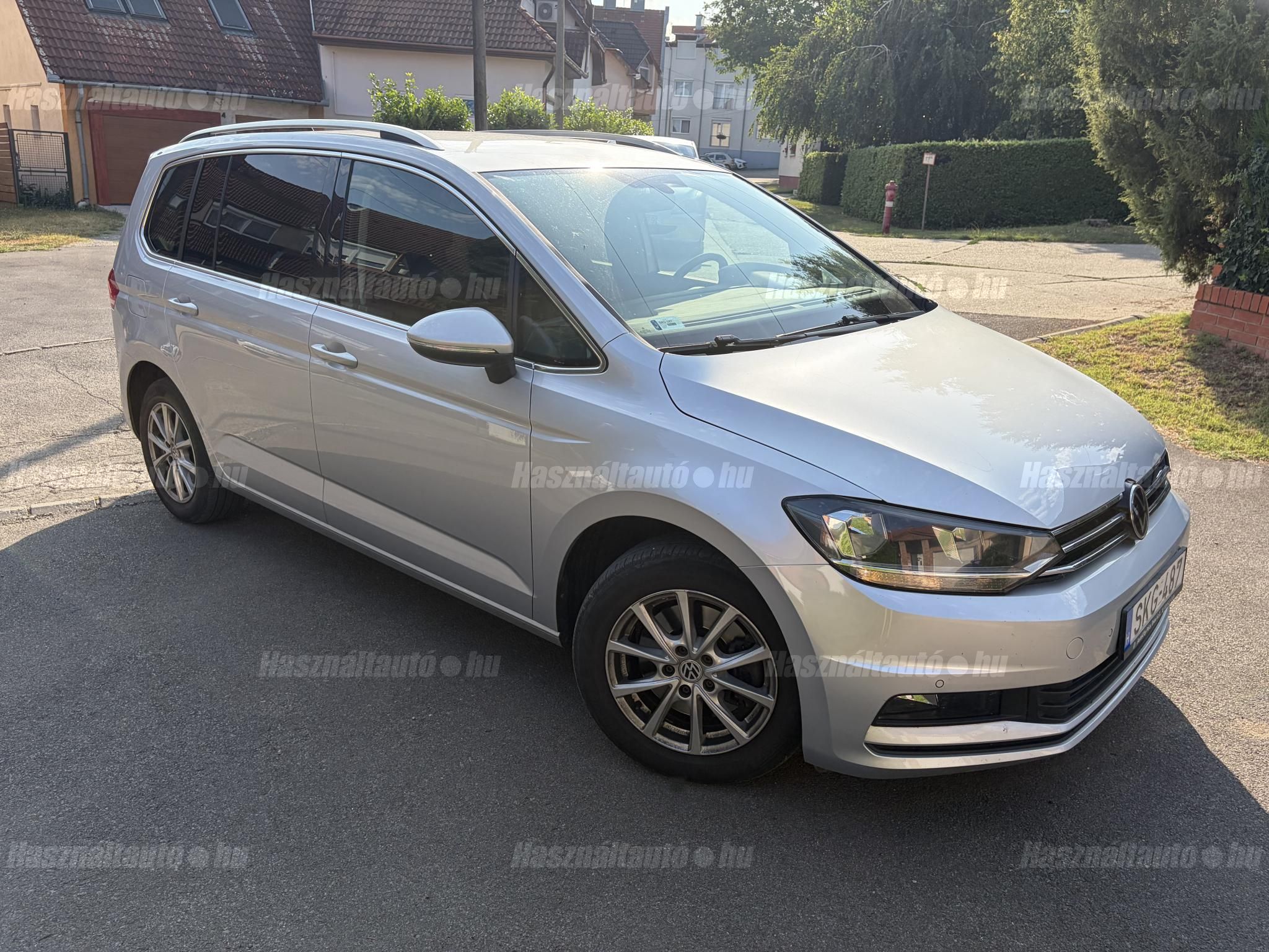 VOLKSWAGEN TOURAN 2020/12 - 1