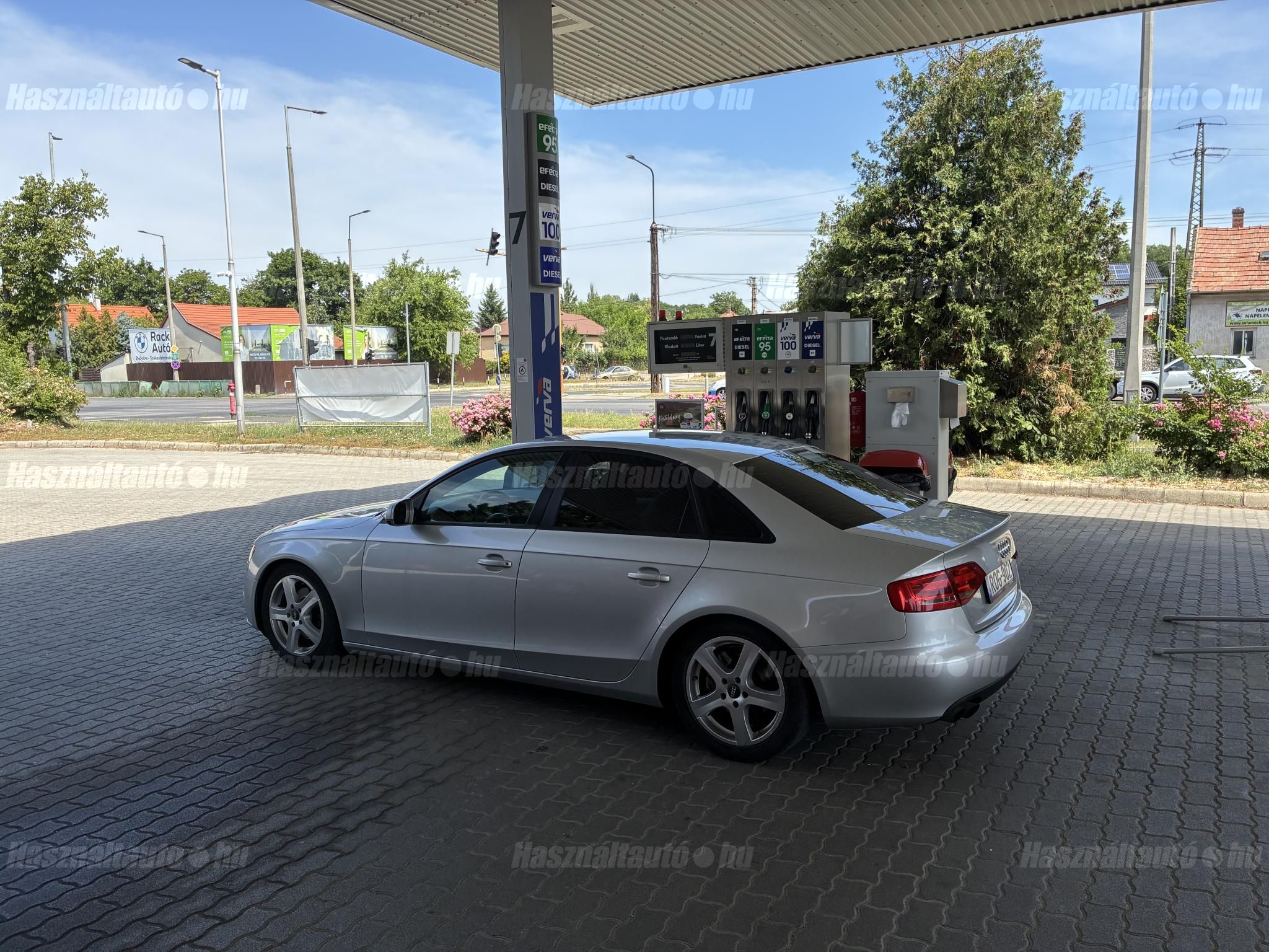AUDI A4 2010/5 - 1