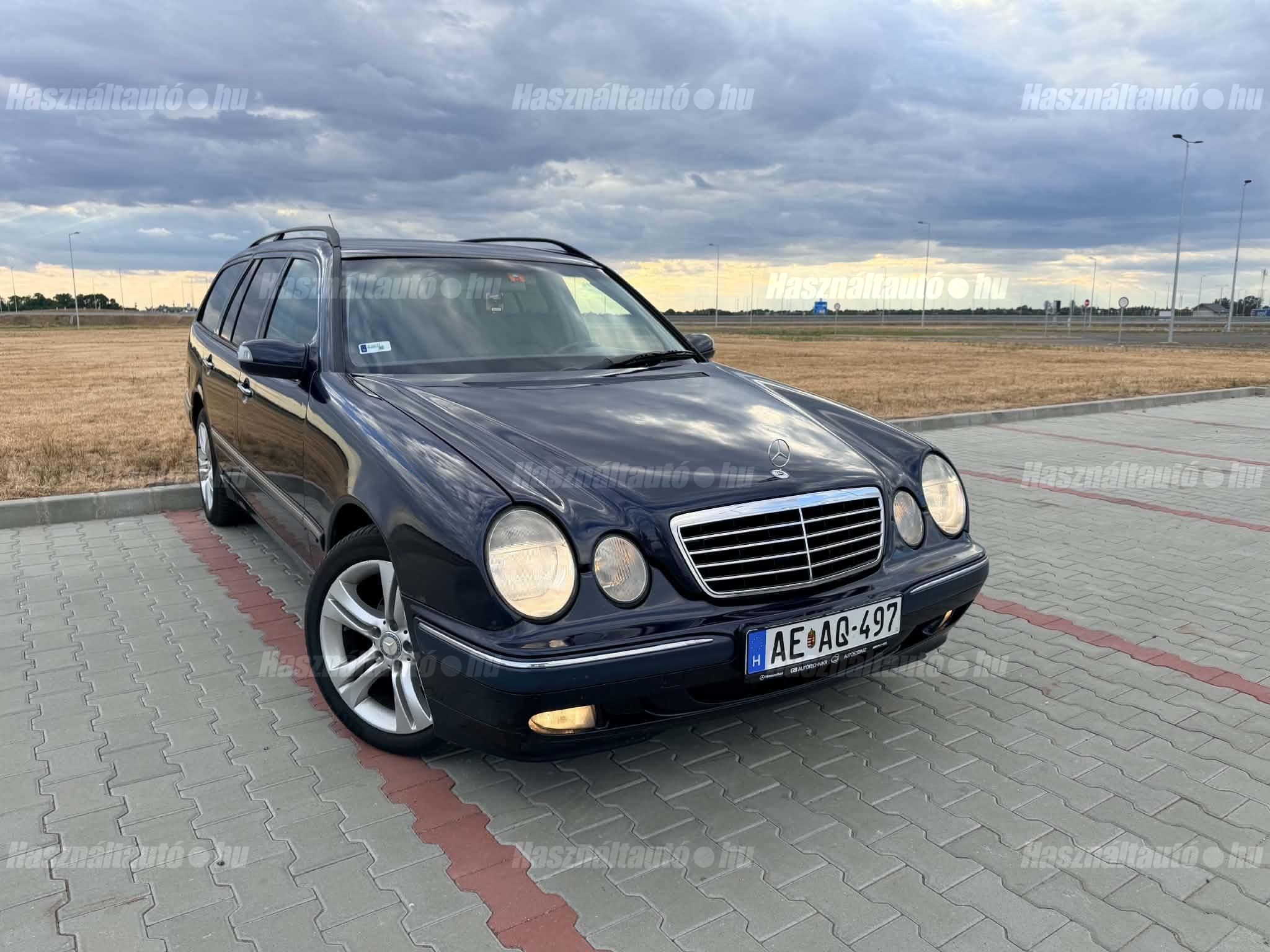 MERCEDES-BENZ E 220 2002 - 1