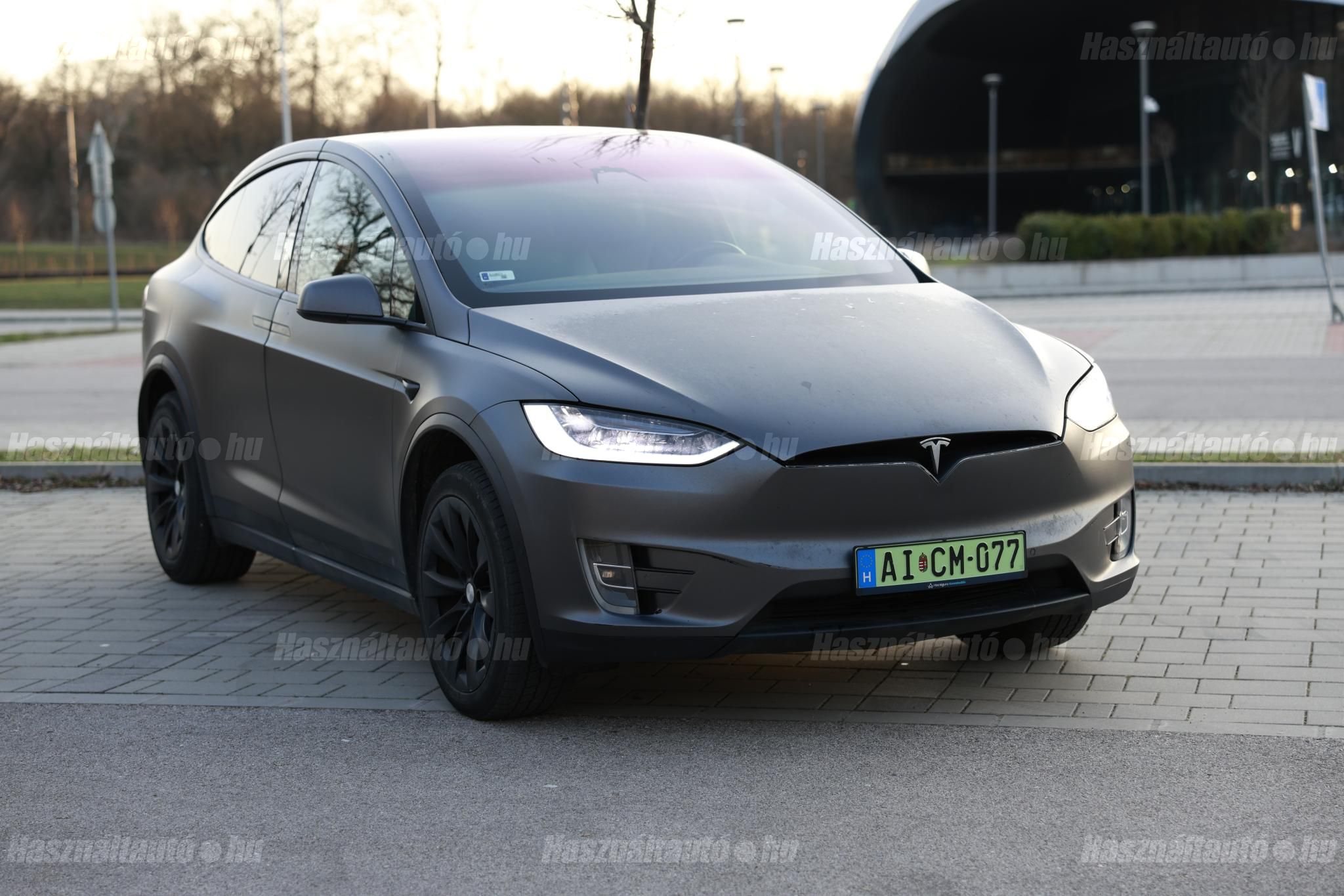 TESLA MODEL X 2018/3 - 1