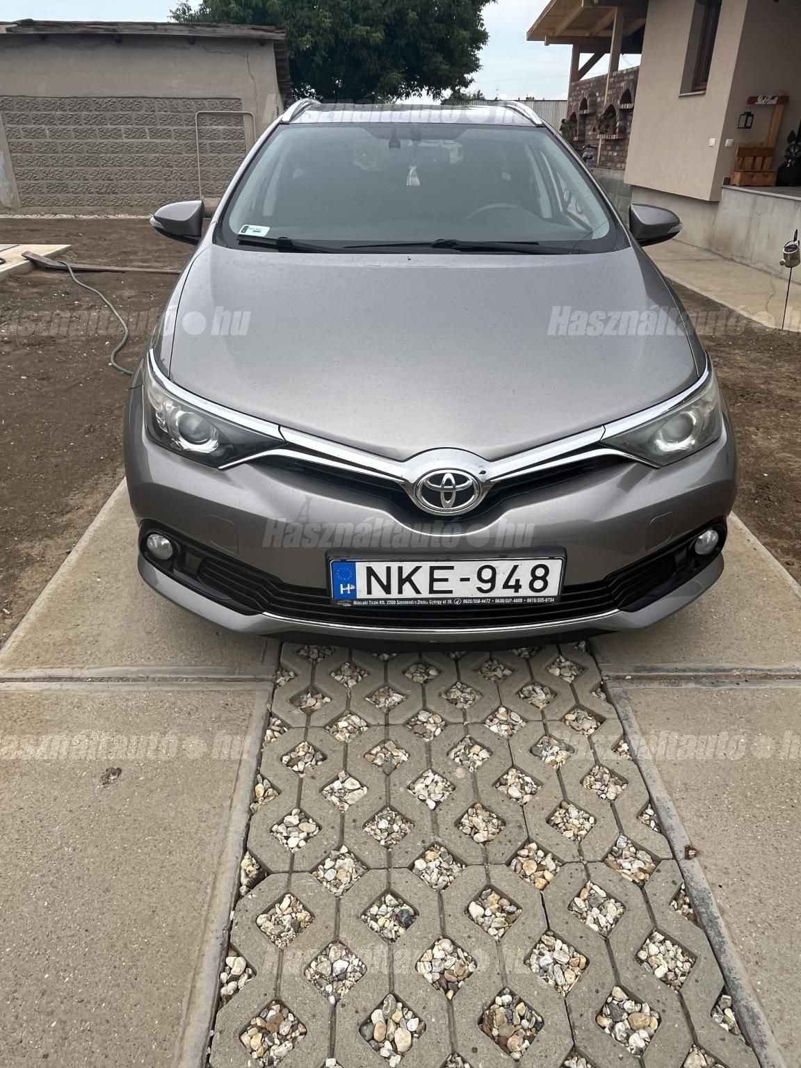 TOYOTA AURIS 2016/2 - 1