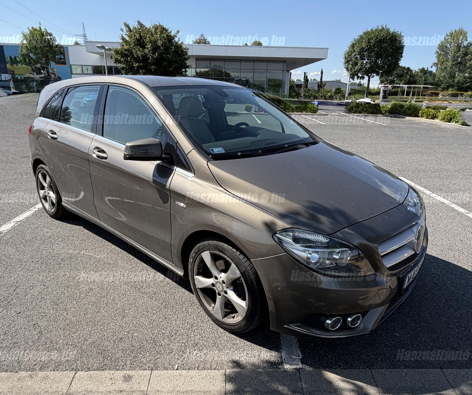 MERCEDES-BENZ B 200 2012/4 - 1
