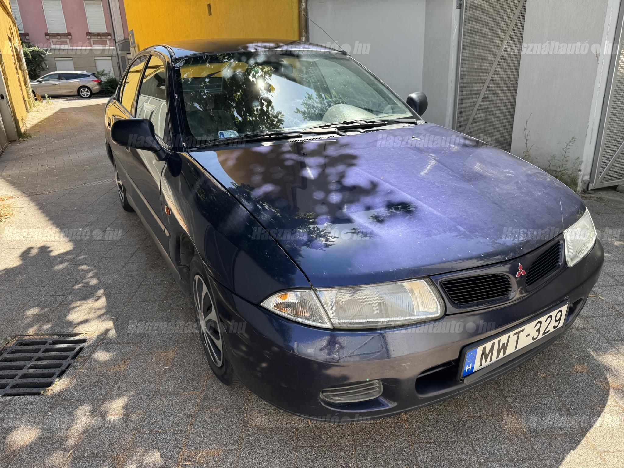 MITSUBISHI CARISMA 2000/1 - 1